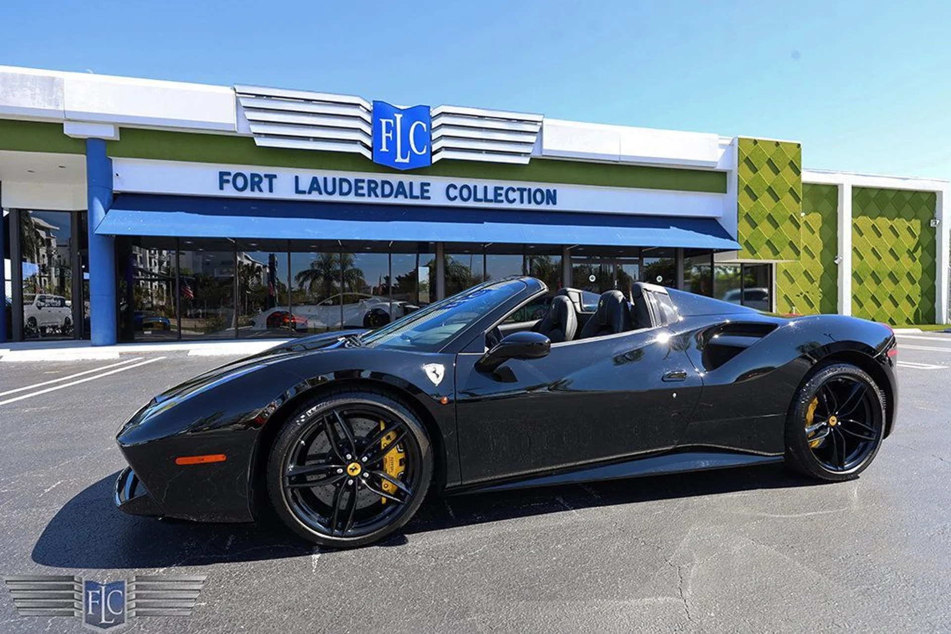 mph044_2661876605_used_2019_ferrari_488_spider_convertible_6305_22989830_45_1024_6382a16521