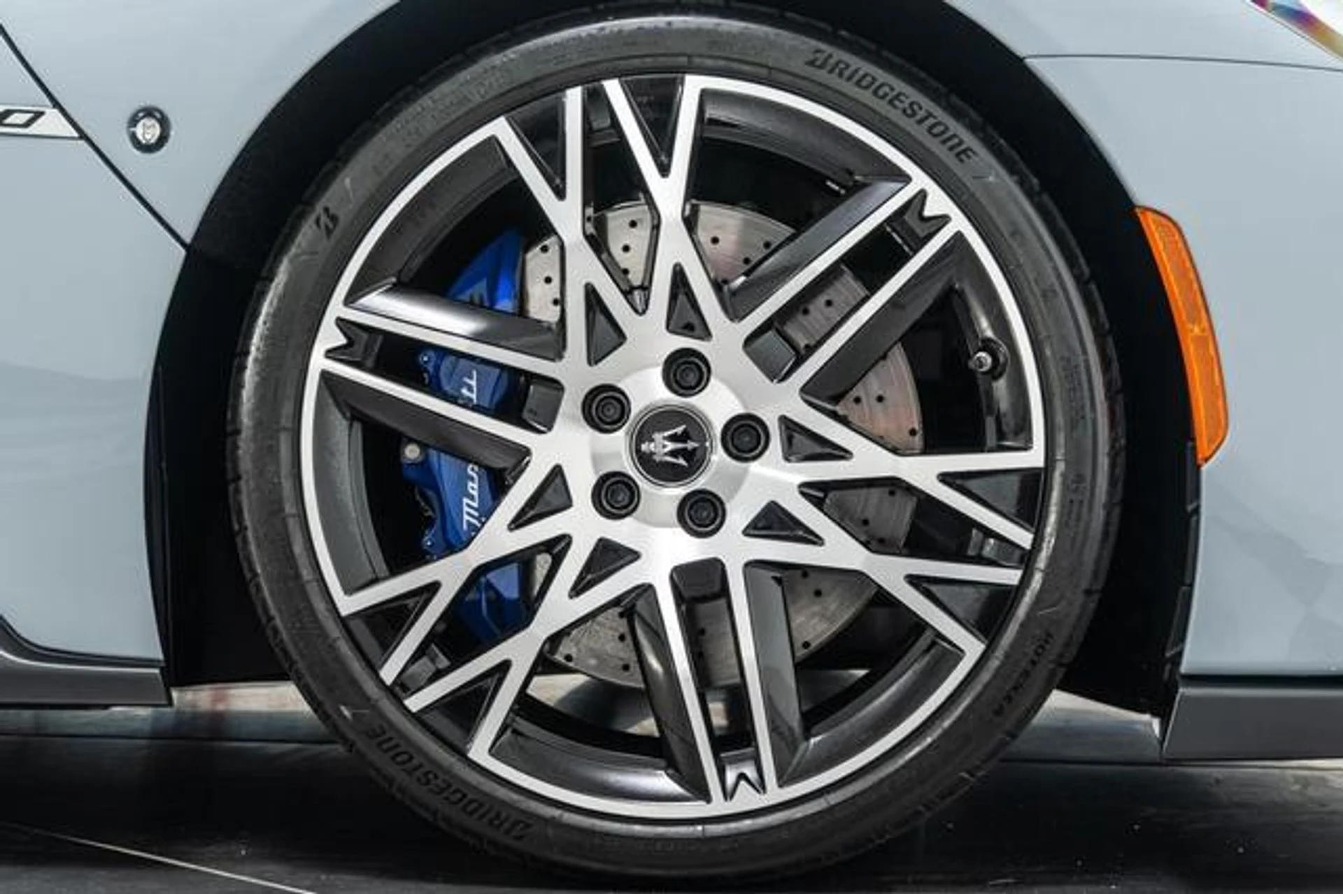 mph044_2663820492_l1u_U_Vk_b_V_u_RS_4t_NGHNUCDC_Tfc_16b64d8e21