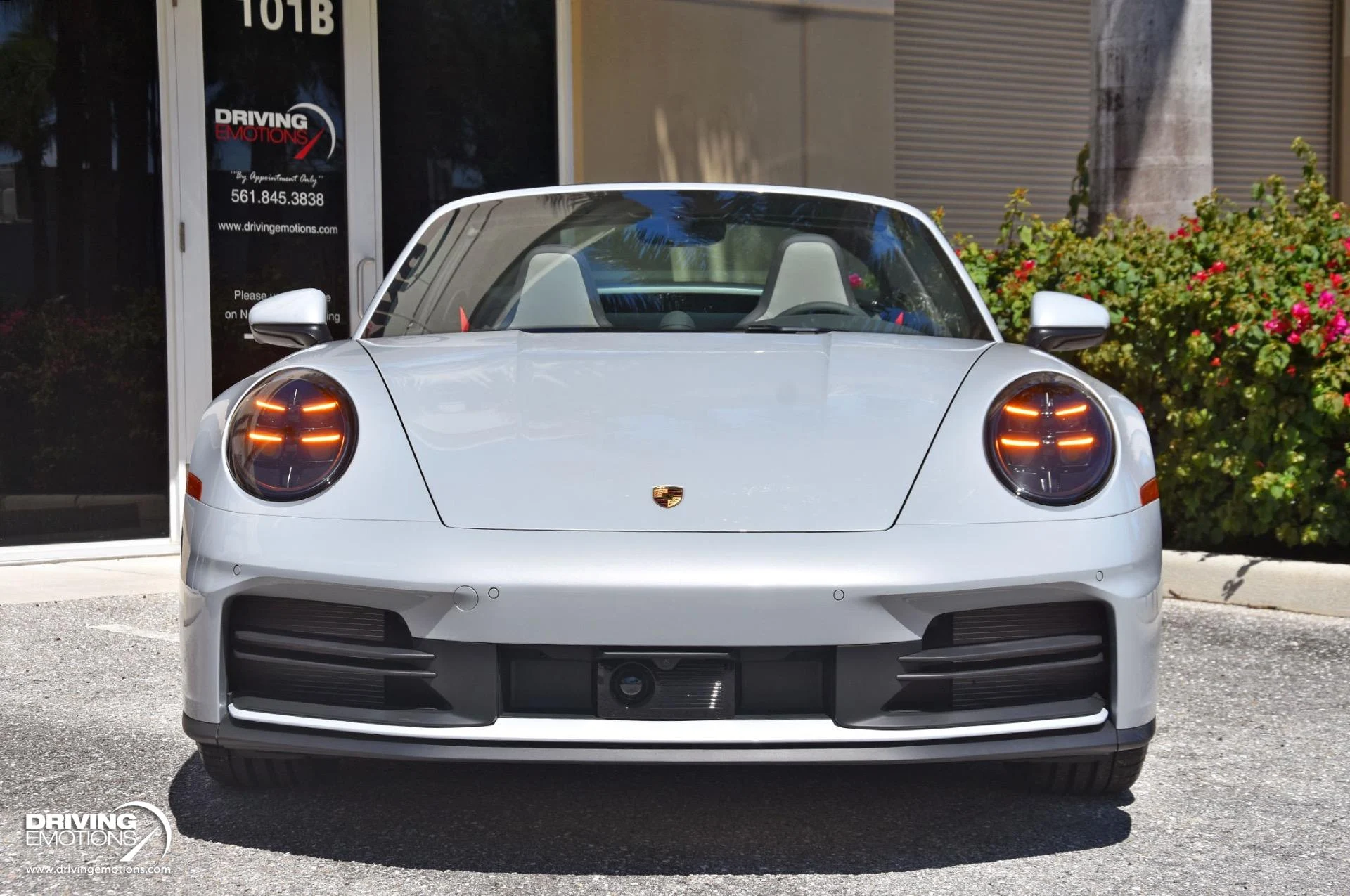 mph044_2690615507_898_p45_l_5c4c0d0151