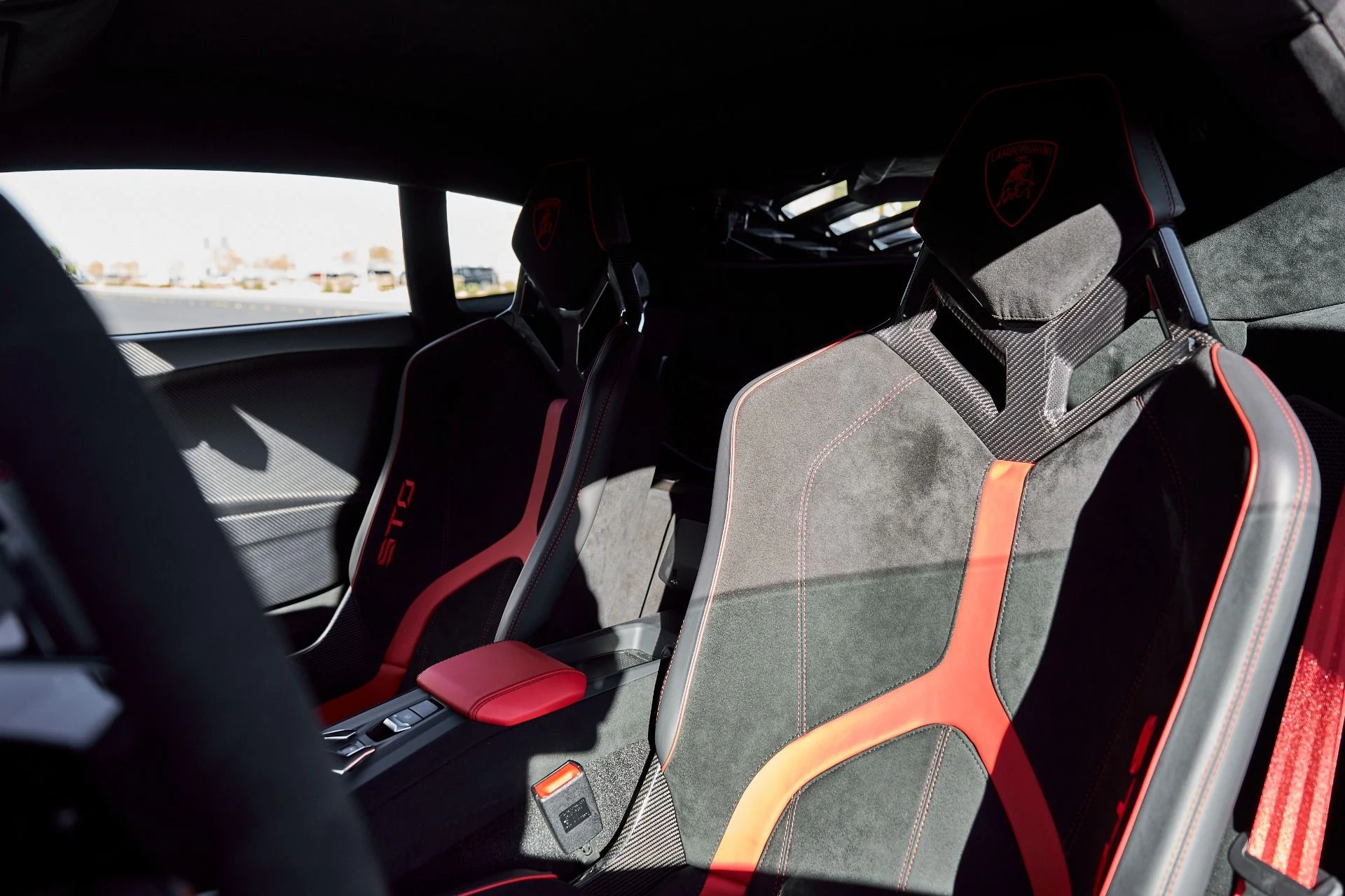 mph044_2696112739_Used_2024_Lamborghini_Huracan_STO_1768271444_8cf675ce7d