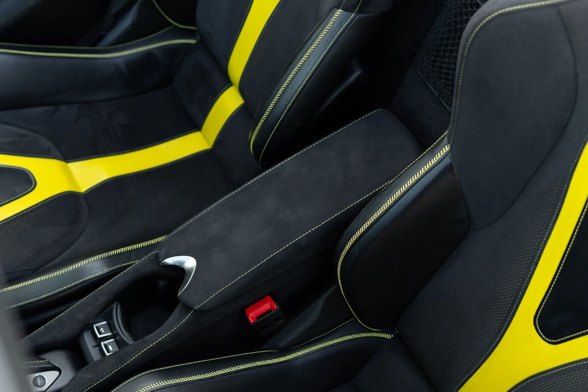 mph044_2697502636_Used_2020_Mc_Laren_720_S_Spider_1766779807_d5145bcf8a