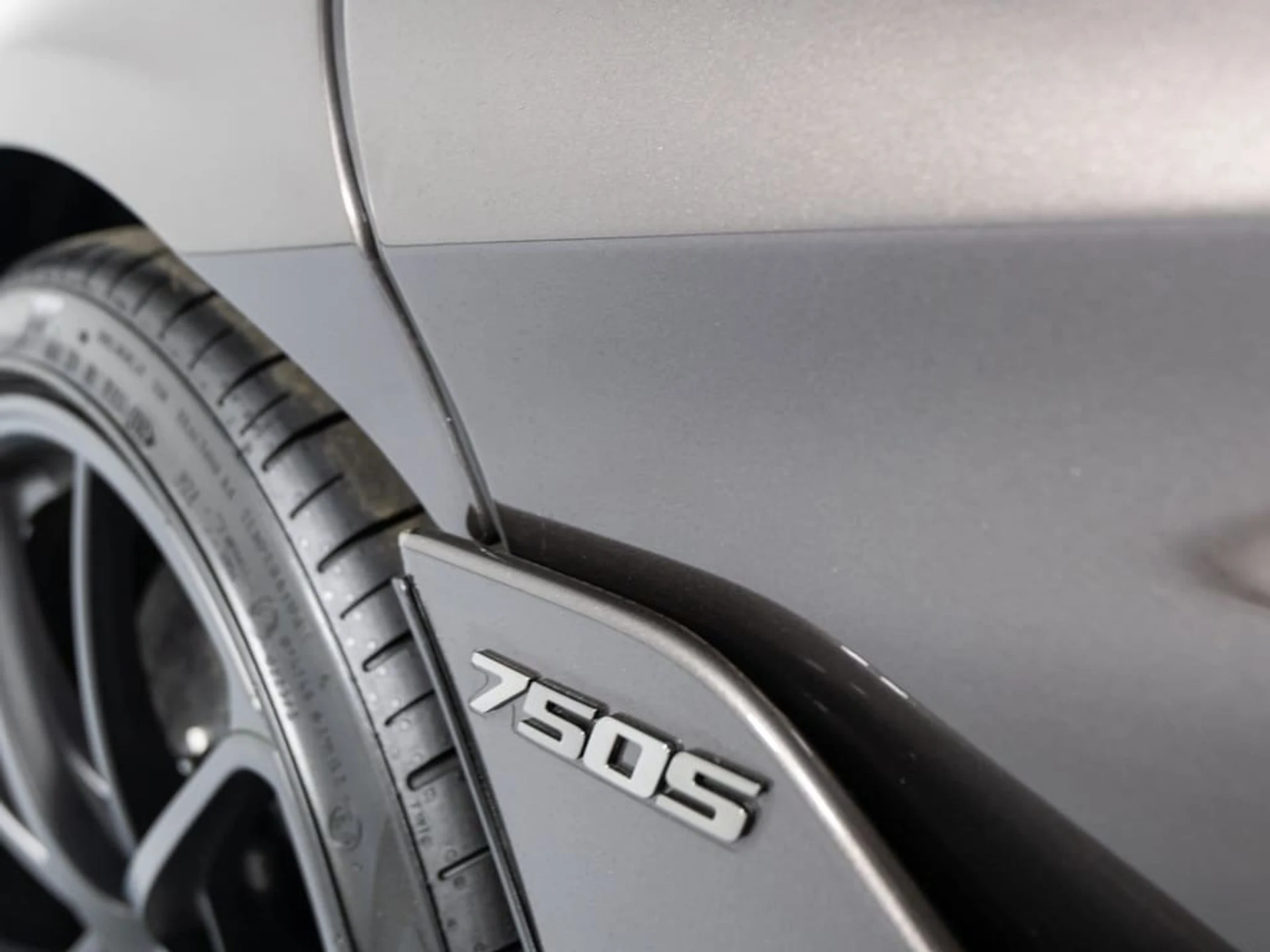 mph044_2707862240_912983b619975af7f88200e3426dc266x_ba984e6095