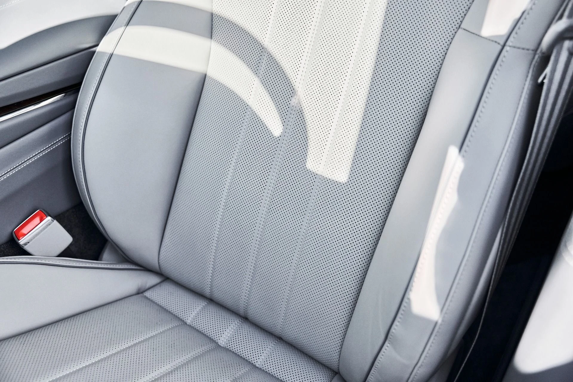 mph044_2717140062_Used_2026_Bentley_Flying_Spur_V8_1775613315_834c54823f