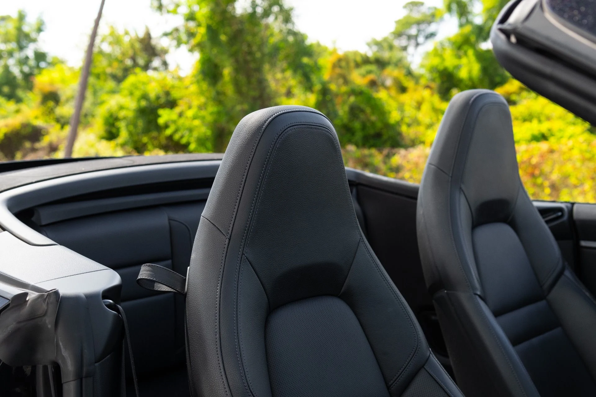 mph044_2718988608_Used_2021_Porsche_911_Carrera_1772596654_e5126ab269