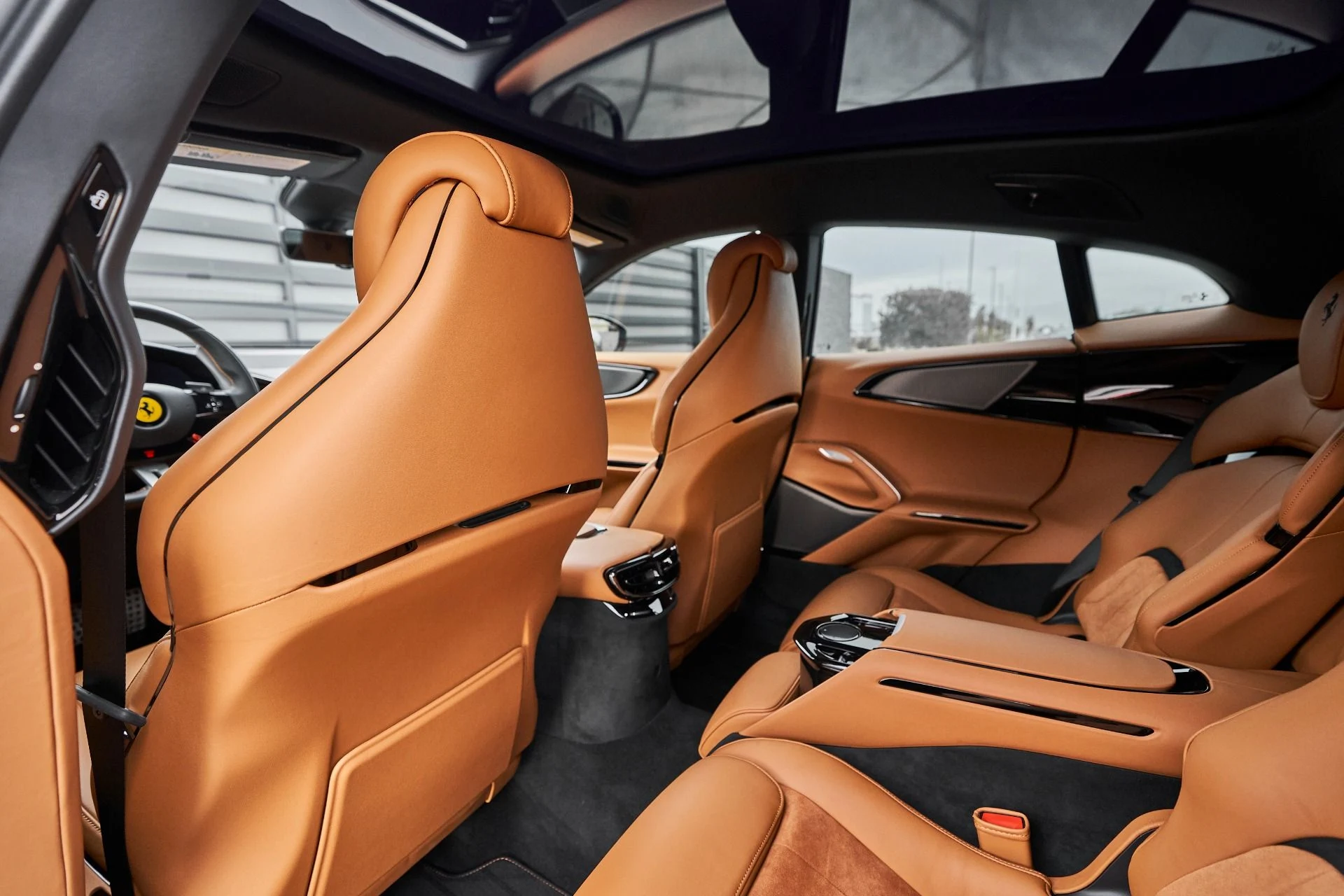 mph044_2722259655_Used_2025_Ferrari_Purosangue_1762993306_f9fa577fb7