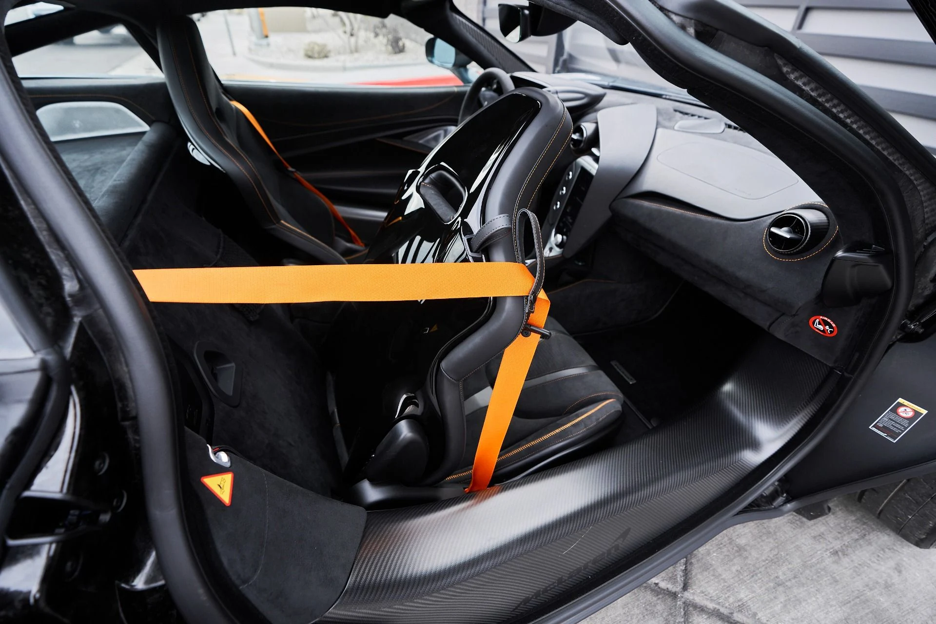 mph044_2750446289_Used_2024_Mc_Laren_750_S_1762992865_12f55812f3