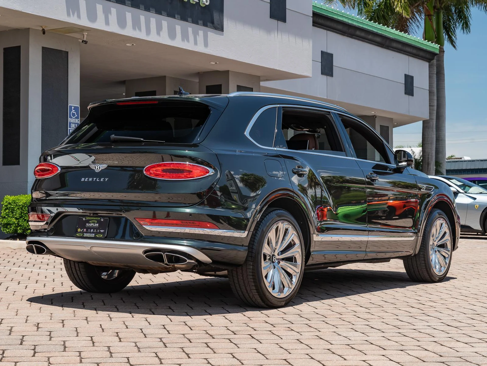 mph044_275234895_Used_2023_Bentley_Bentayga_EWB_V8_1778364321_27d0289777