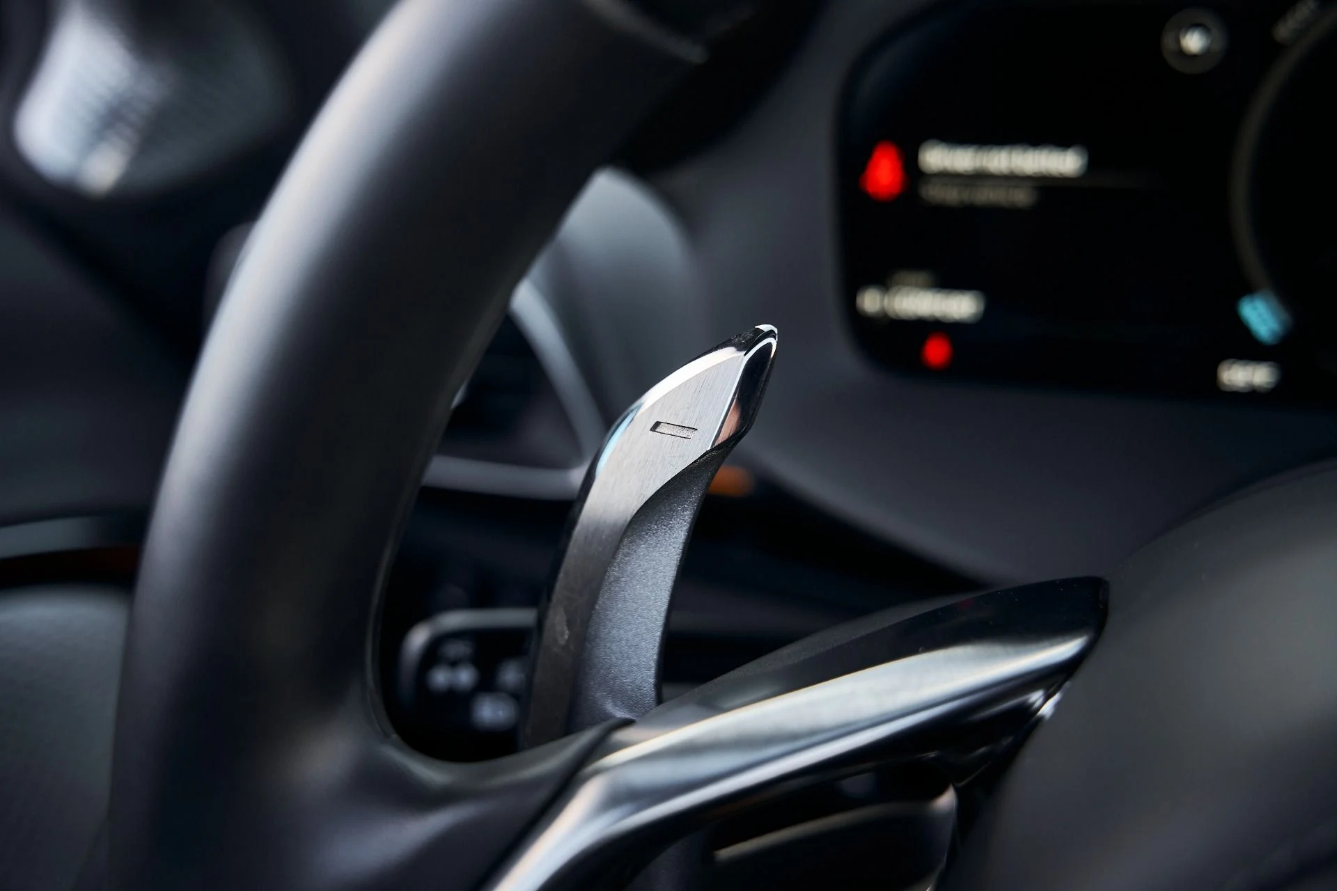 mph044_2759243245_Used_2025_Mc_Laren_Artura_1771382325_e421cc7d22