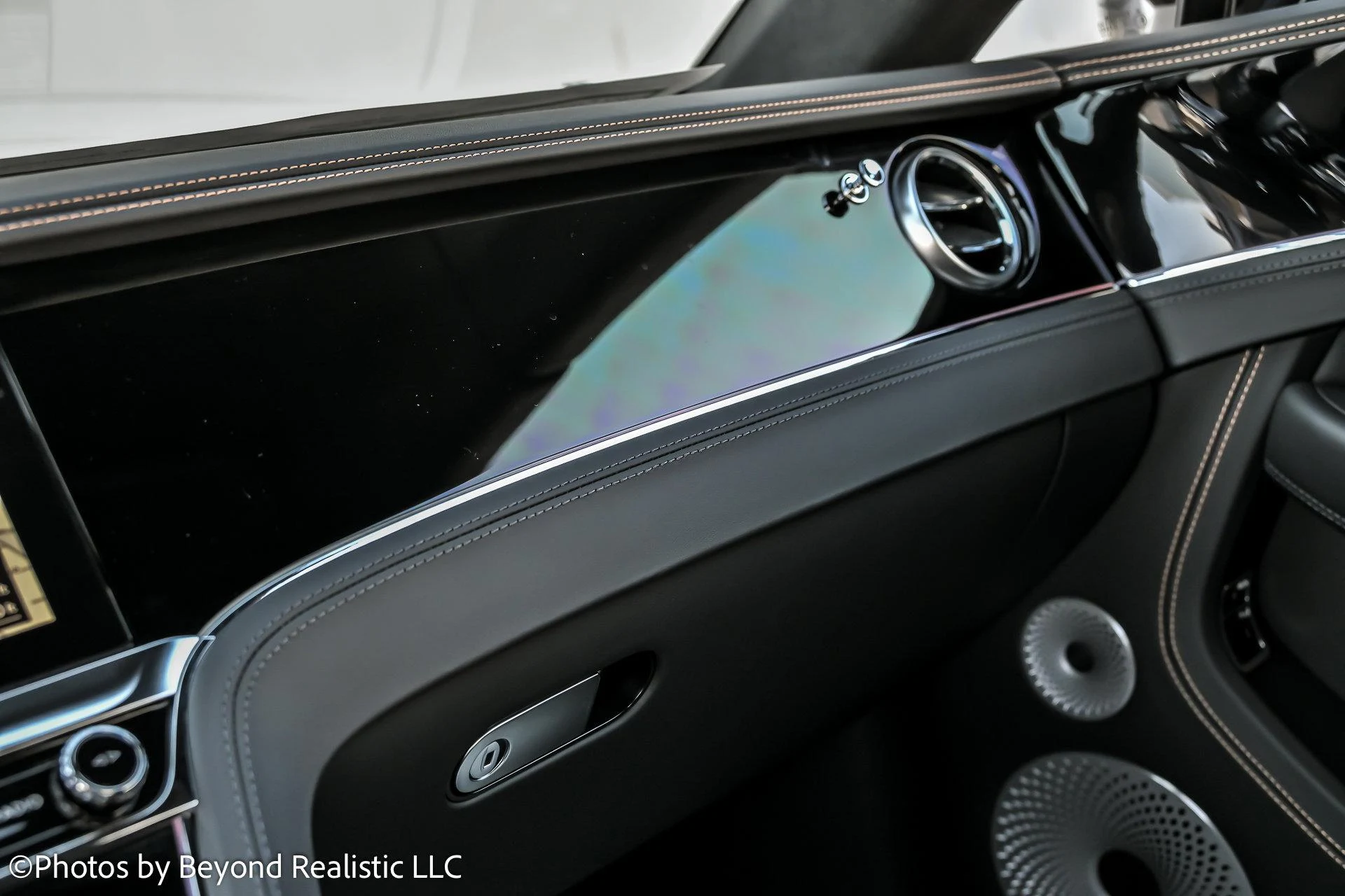 mph044_2760213619_Used_2025_Bentley_Continental_V8_1767433410_4b3186df21