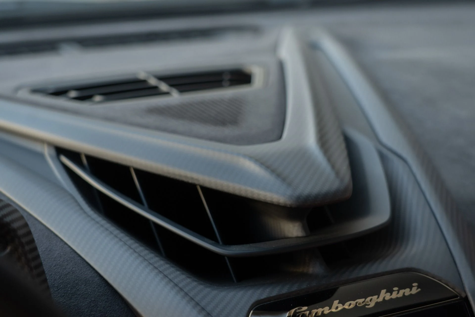 mph044_2773119981_Used_2024_Lamborghini_Revuelto_1755720542_a968fd7758