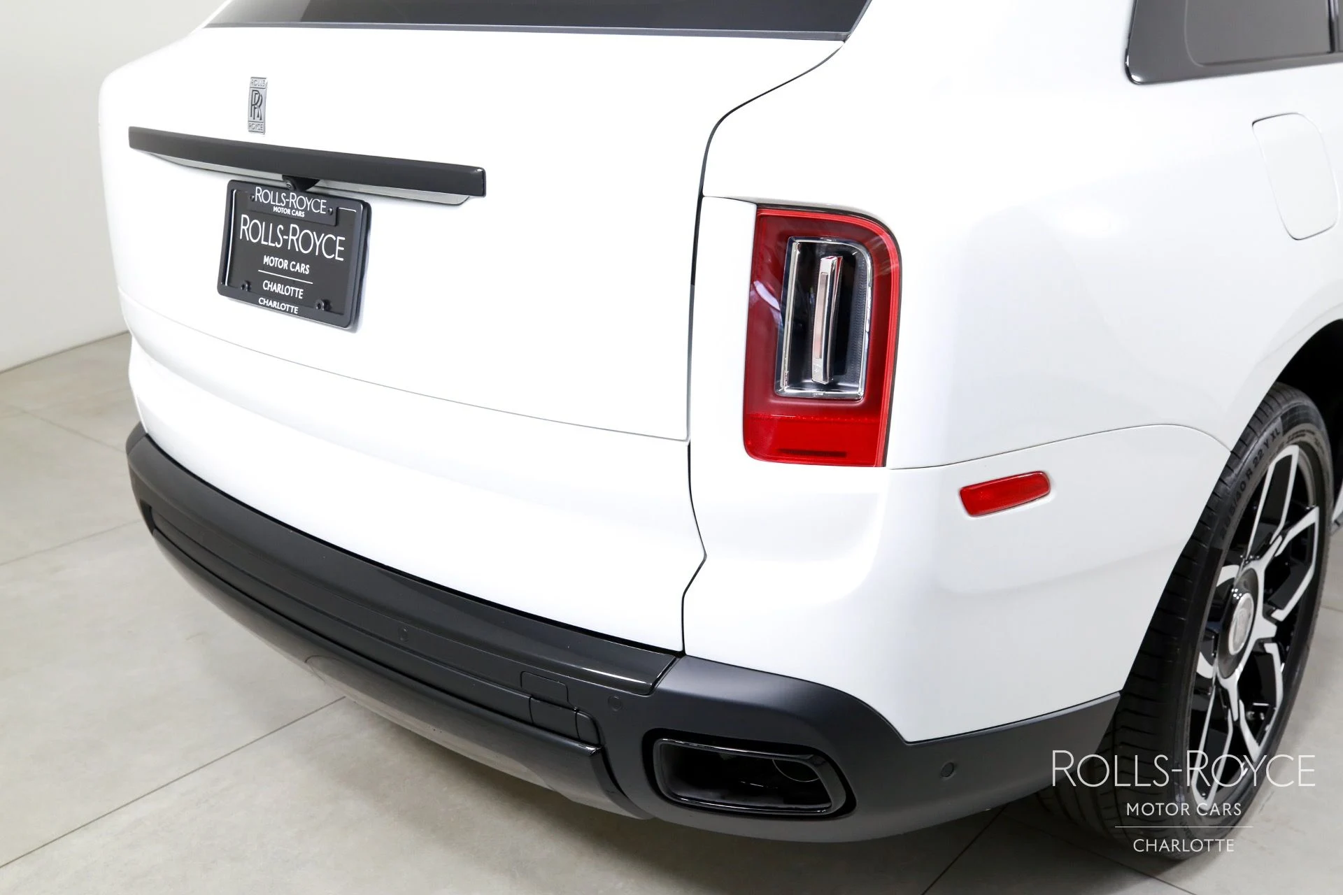 mph044_2774582540_Used_2024_Rolls_Royce_Cullinan_1750949960_689620bacd
