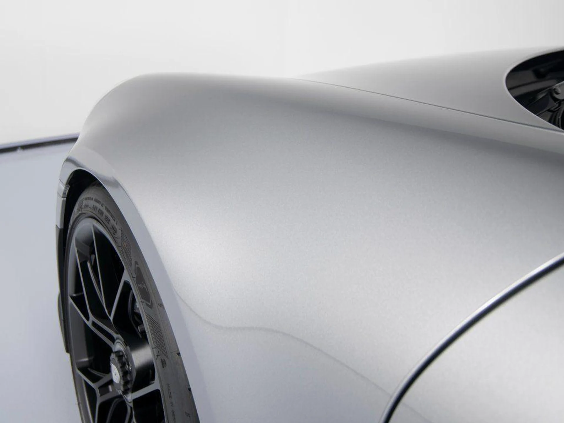 mph044_2802921228_bi_Wj_MZ_Mh_N0v_K9_Gec_Vf_N05_Vj8f1_M_6c11f119cd