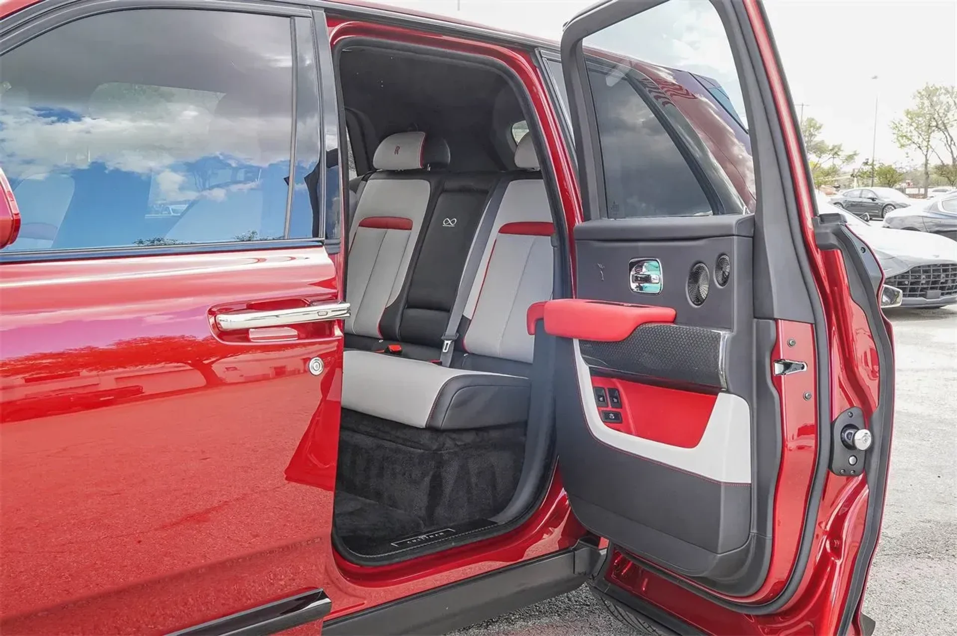 mph044_2820714581_ee5363d630b649b9a7a0cd4dc5d6edbf_46774b2d8c