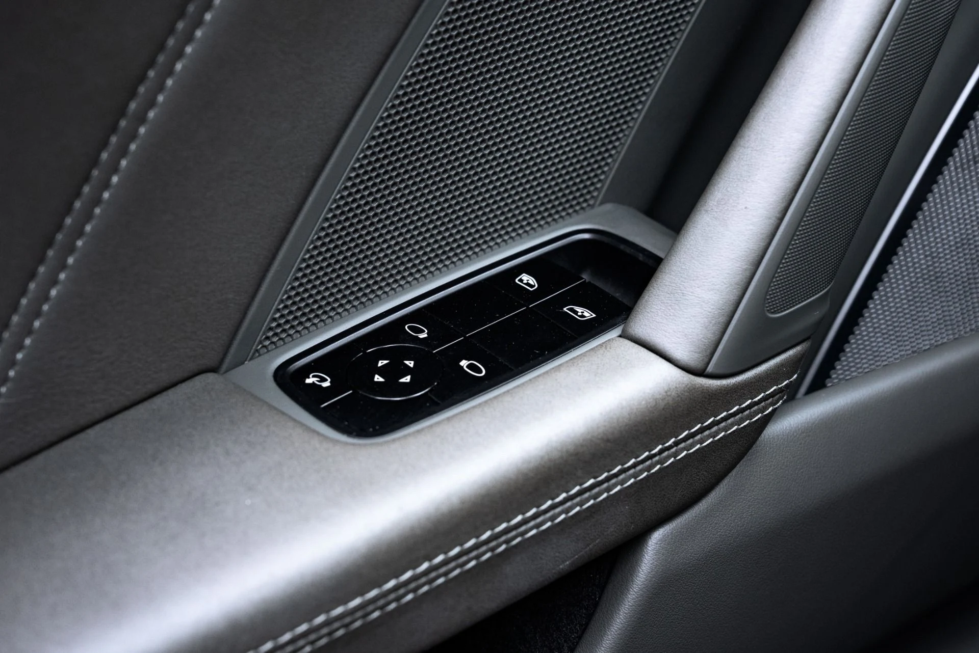 mph044_2822773017_Used_2021_Porsche_911_Turbo_S_1776281067_1d38f2d990