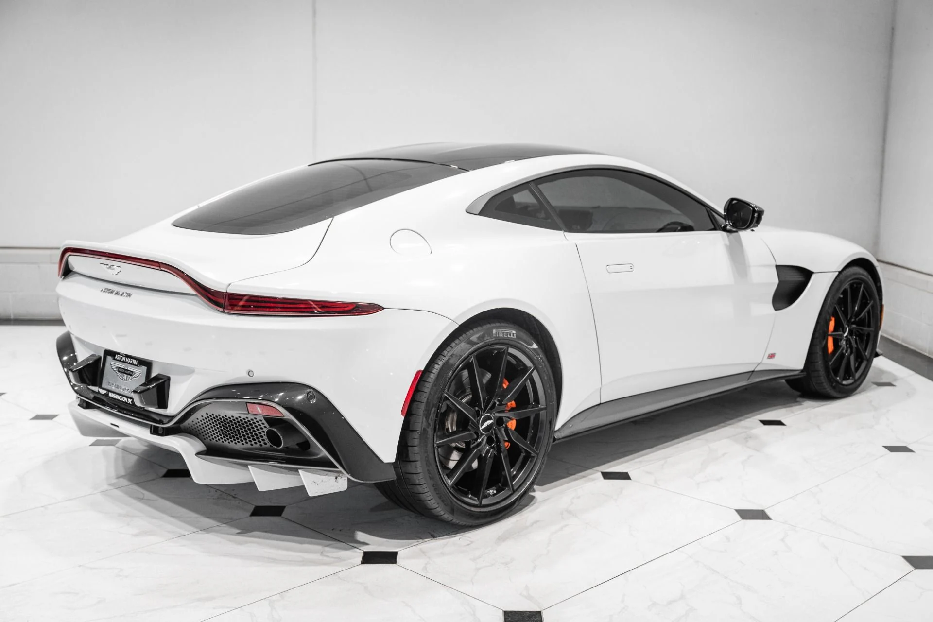 mph044_2827677607_Used_2019_Aston_Martin_Vantage_1790176598_f281ff1fb6