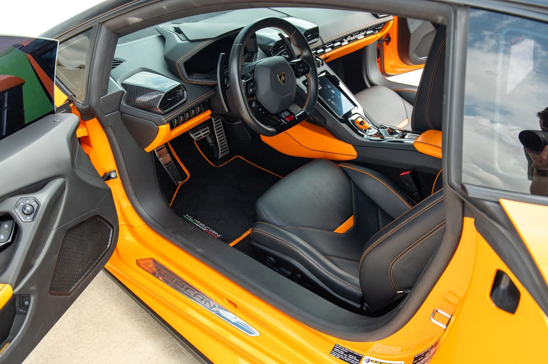 mph044_2829003056_Used_2021_Lamborghini_Huracan_EVO_1753824342_13ad6518e6