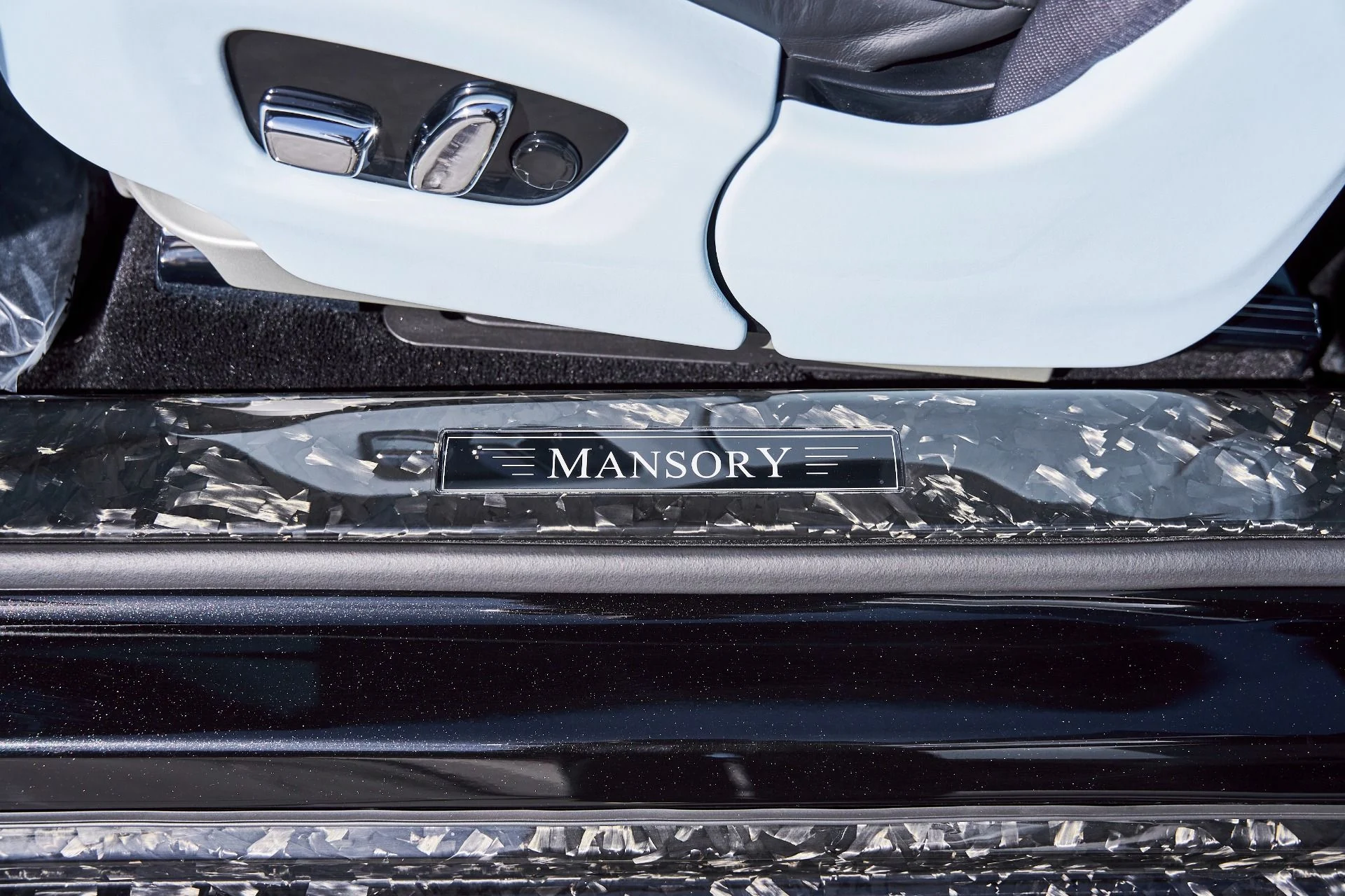 mph044_2830335089_Used_2025_Rolls_Royce_Spectre_Base_1773452523_9c280e4876