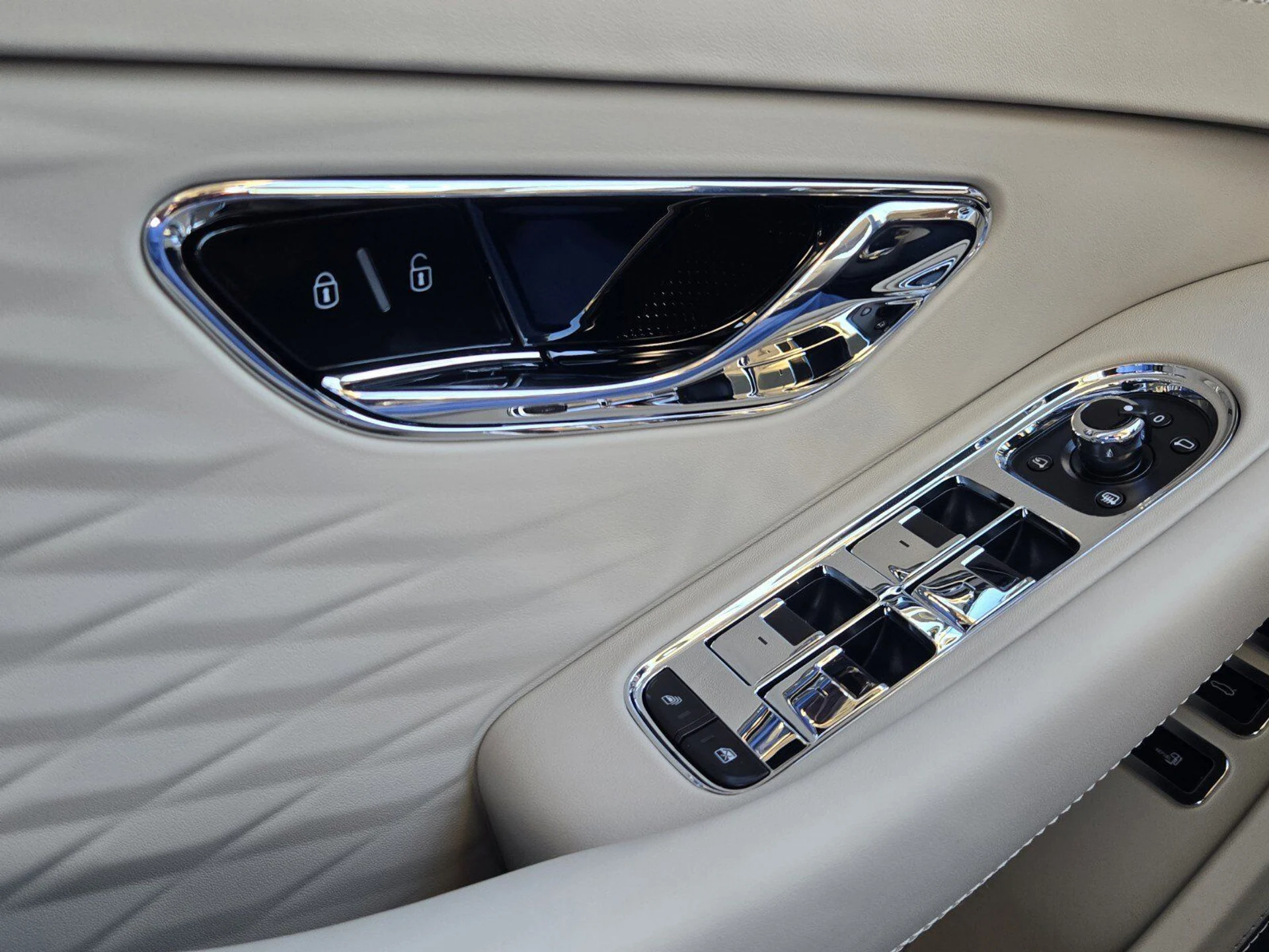 mph044_2844495803_569674d9b5682fc67aa24383bf39ed68x_f21041b8c8