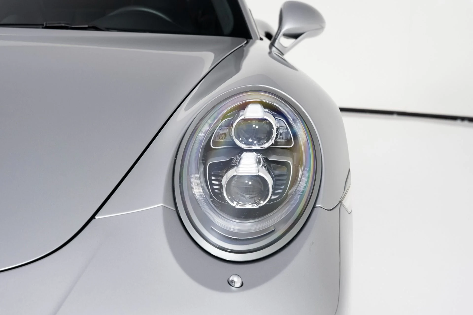 mph044_2861135977_Used_2017_Porsche_911_Turbo_S_1757541101_ea6912d7d4