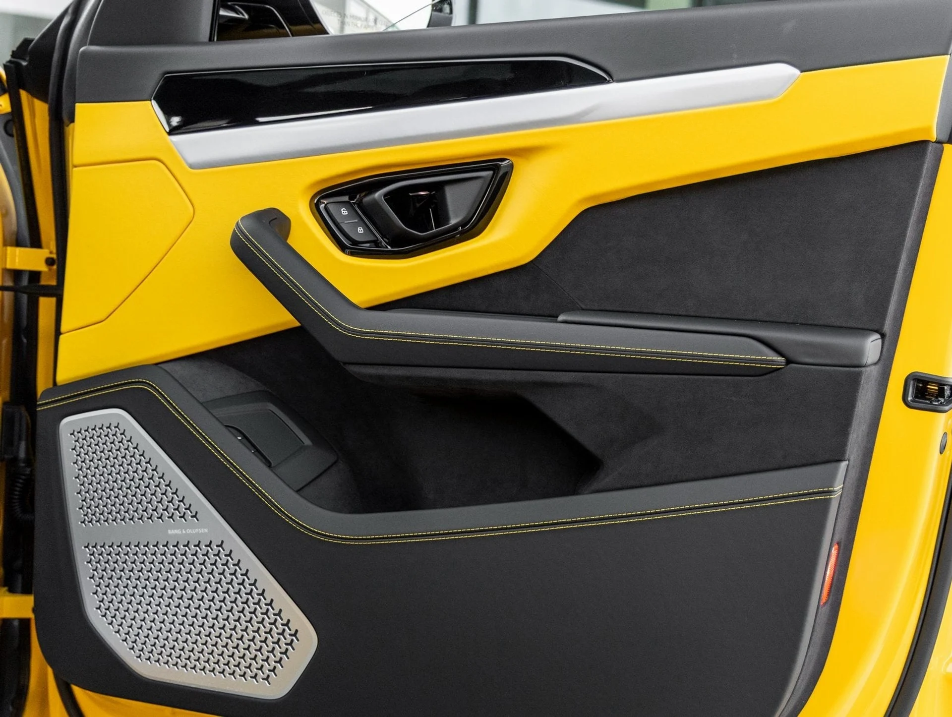 mph044_2867480157_45_3f282b4557