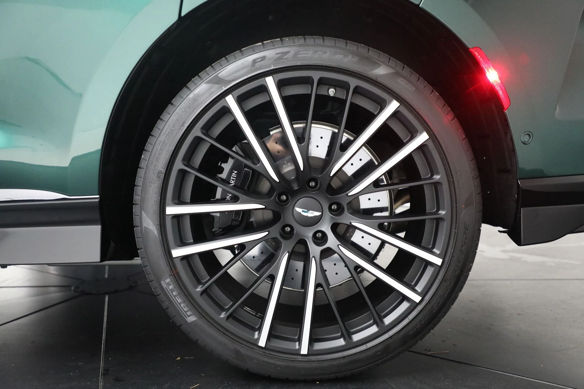 mph044_2870165607_New_2025_Aston_Martin_DBX_707_822589ea82