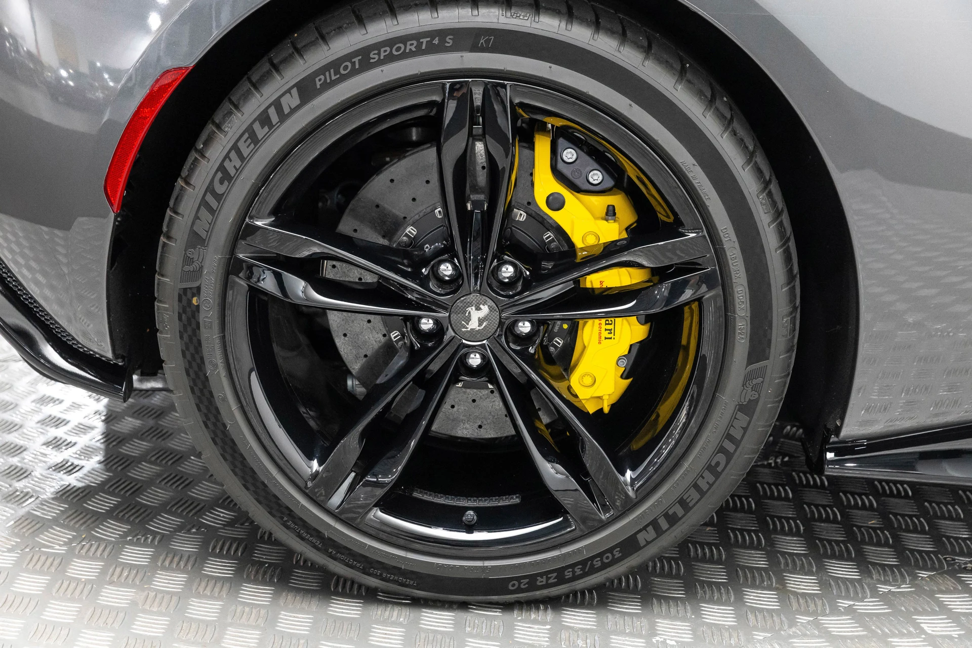 mph044_2872499464_7be29049eede4f64b469f67e446f9251_09055d7968