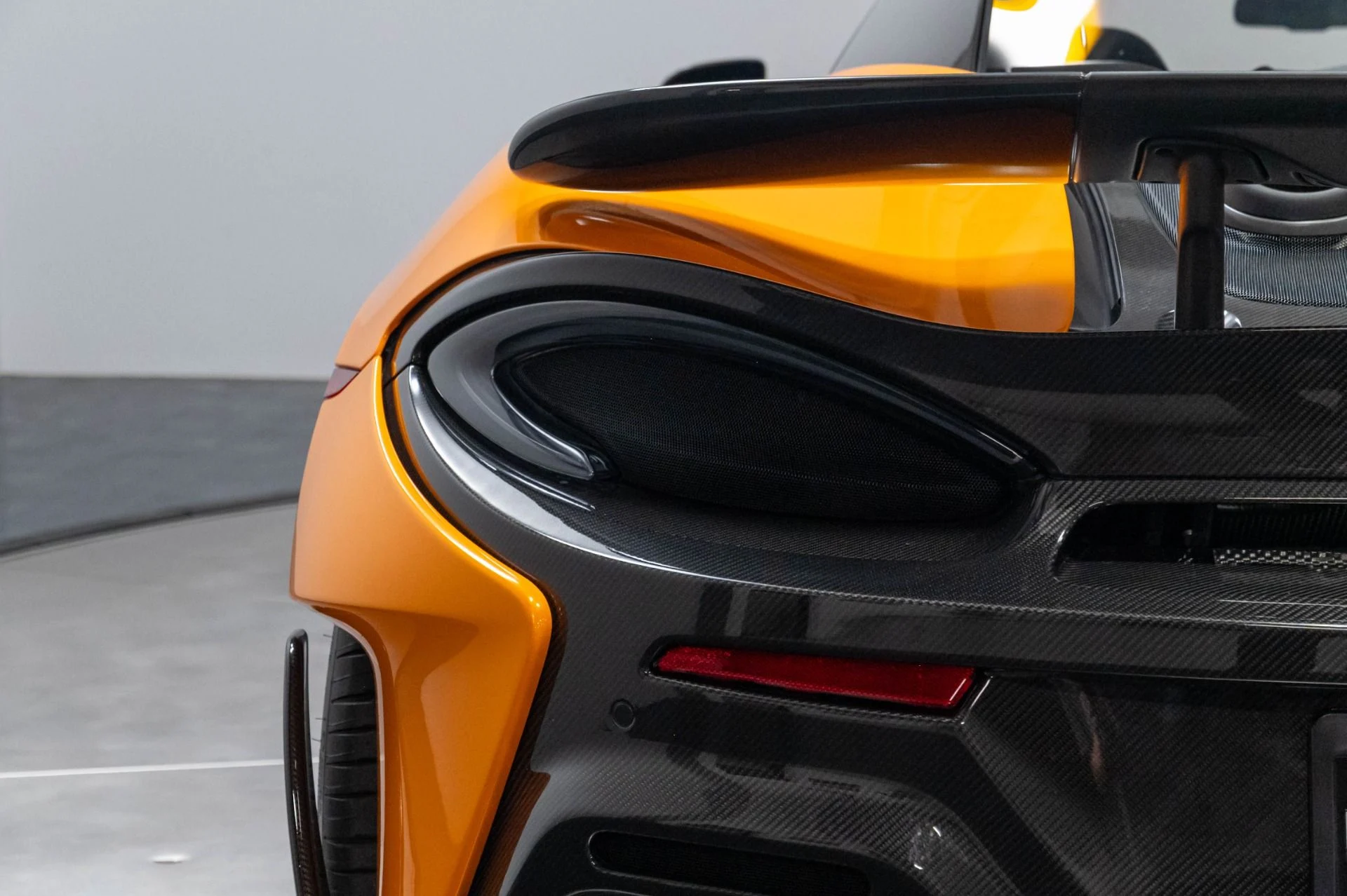 mph044_2881508238_Used_2019_Mc_Laren_600_LT_1787778604_65fe55f805