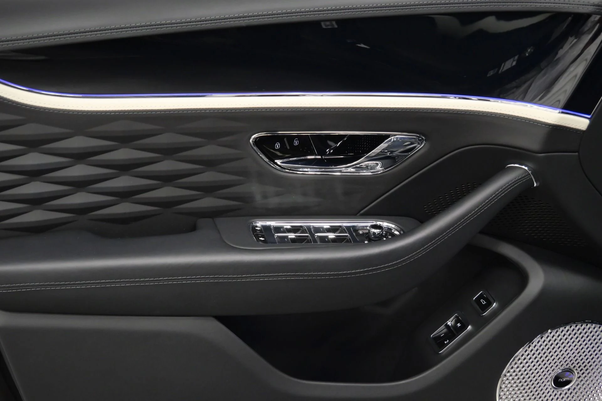 mph044_2886108348_Used_2024_Bentley_Flying_Spur_Speed_Big_Edition_12_Package_Naim_Audio_626_Horsepower_1757008708_101adc00a0