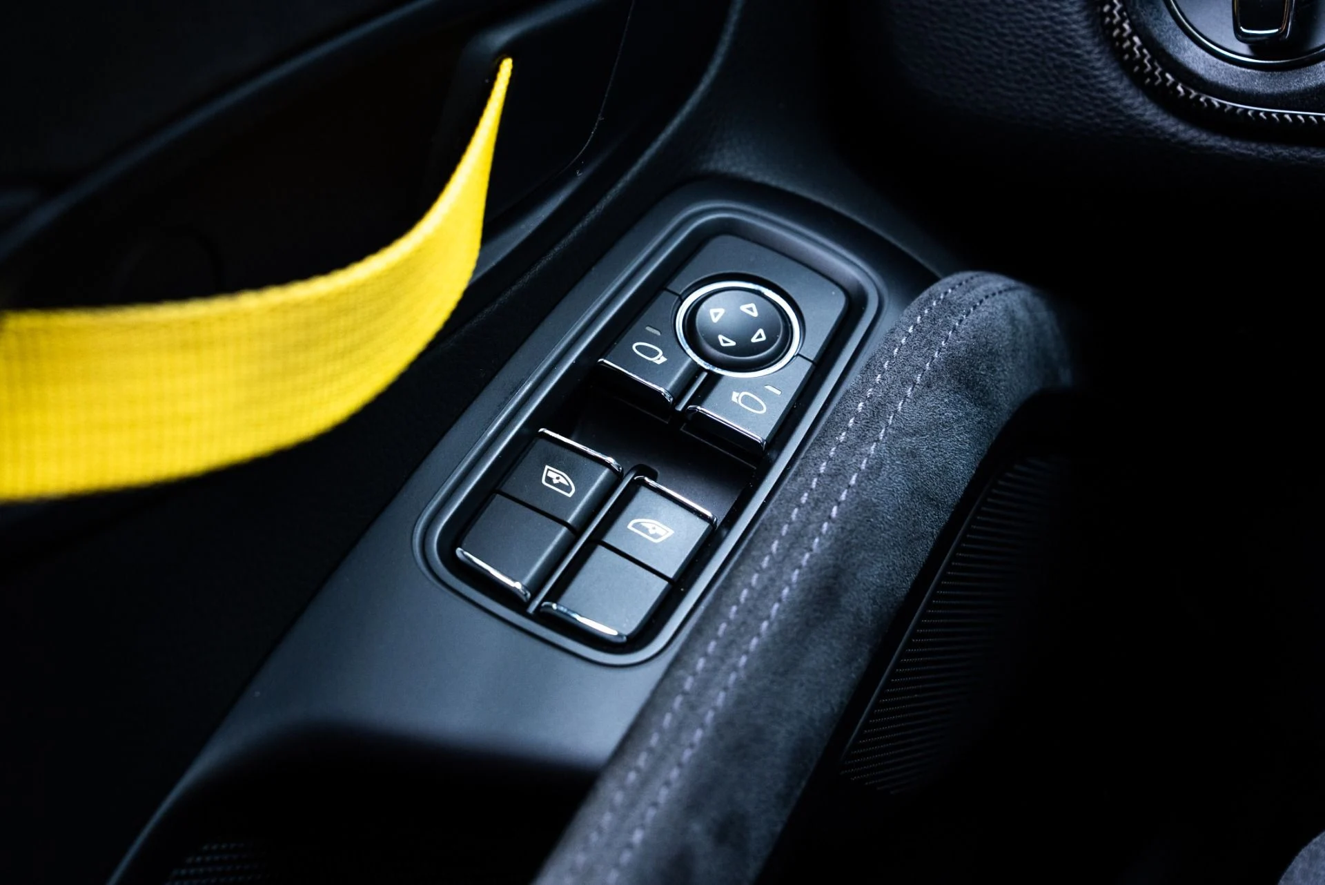 mph044_2916069659_Used_2016_Porsche_911_GT_3_RS_1774462832_f8a5ac8fa6