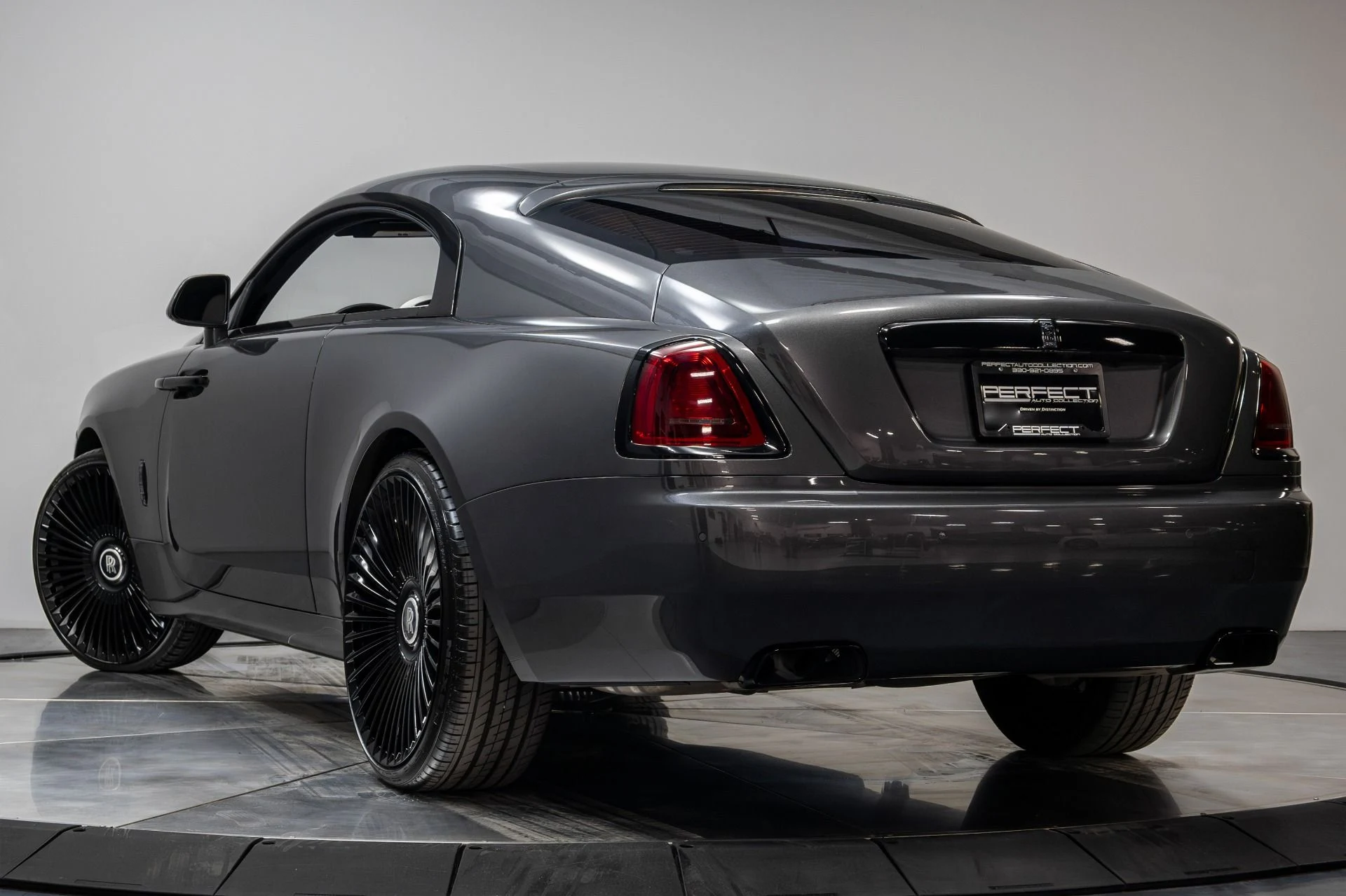 mph044_2923868755_Used_2016_Rolls_Royce_Wraith_1765322495_2ab203f4d0