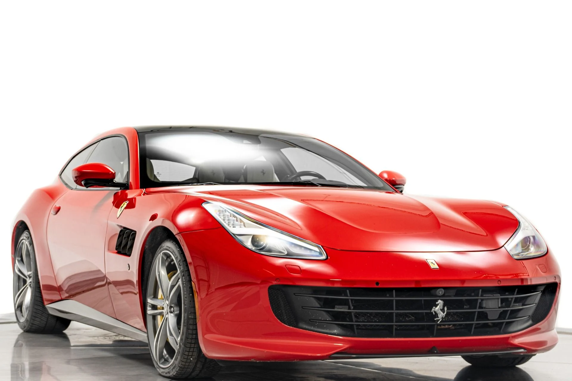 mph044_2924053135_Used_2020_Ferrari_GTC_4_Lusso_V12_Power_Passenger_Display_Carbon_Fiber_Interior_Trim_1776369265_a0abdd4f7c