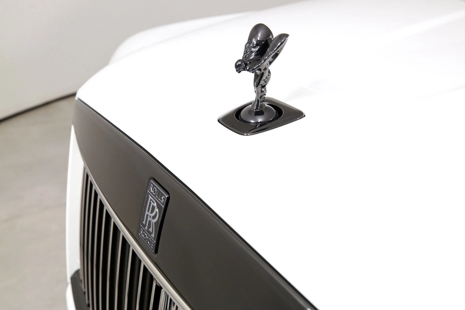 mph044_2939325829_Used_2025_Rolls_Royce_Black_Badge_Cullinan_1751387361_c16a376356