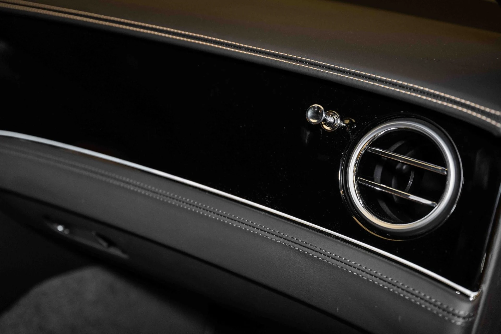 mph044_2945065996_Used_2024_Bentley_Continental_GT_Edition_8_1720282955_d33ffb85ad