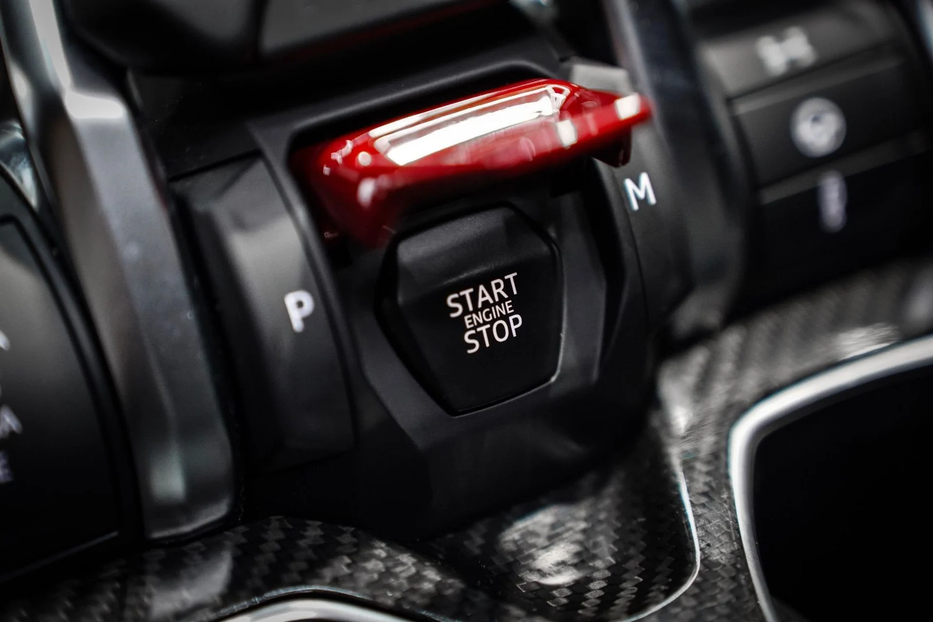 mph044_2952901305_37414663_09181_2020_lamborghini_urus_112_5951f1703b