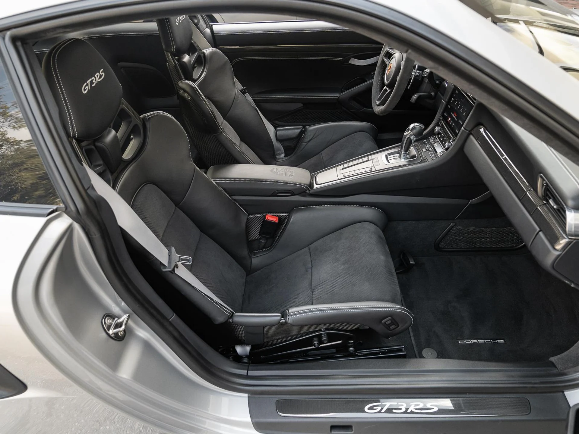 mph044_2966507289_Used_2019_Porsche_911_GT_3_RS_1771496246_69df845663