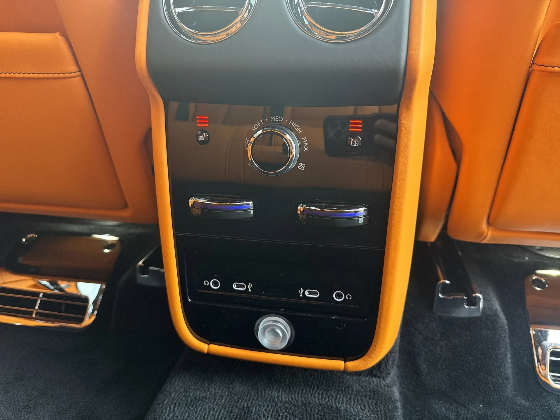 mph044_3003142317_781ff66182ad49eaf5e6838b70b92aedx_fa7b598713