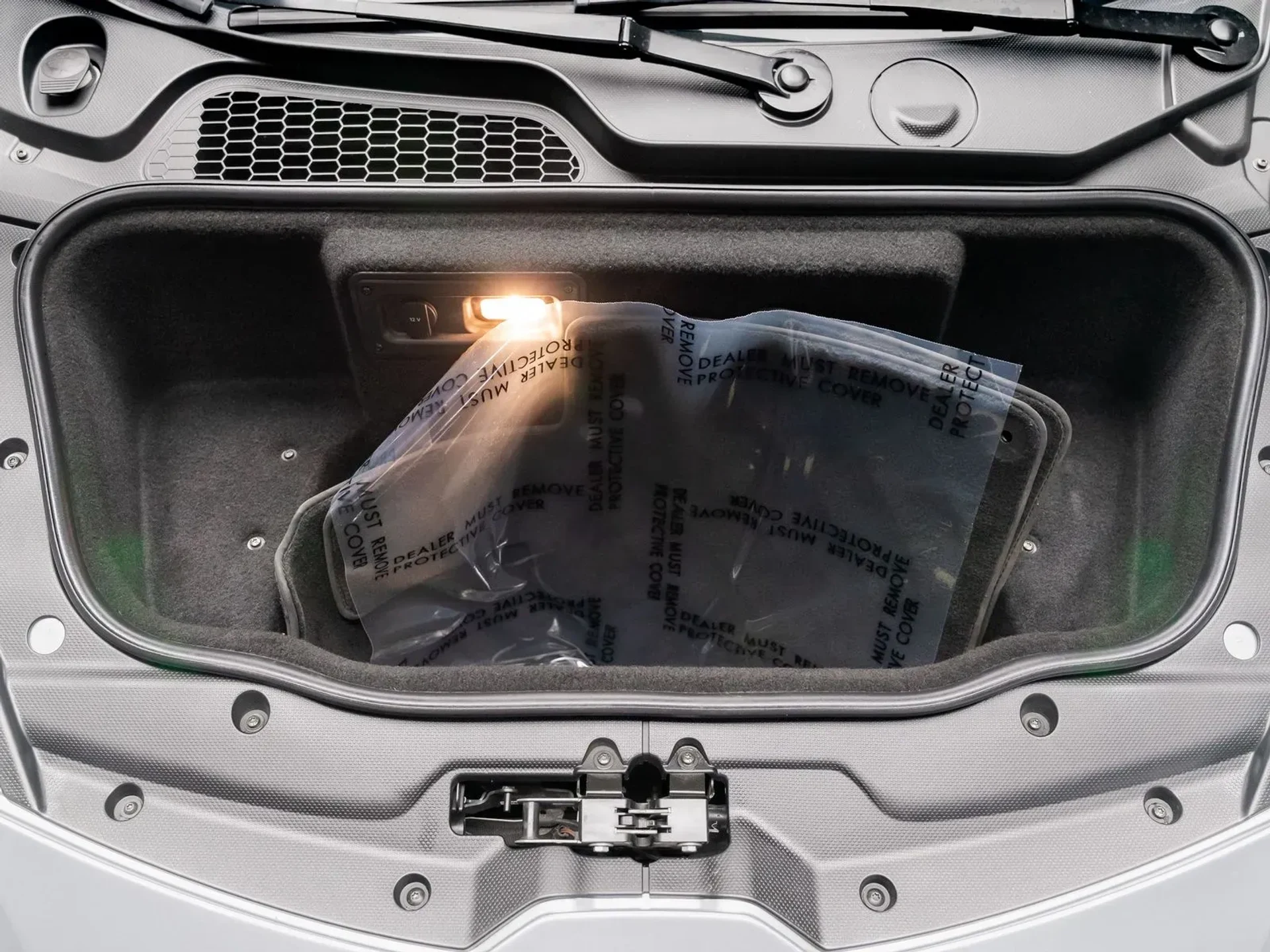 mph044_3005638219_93f9a13b_12f8_428a_9579_8b53a5279288_39d439c328