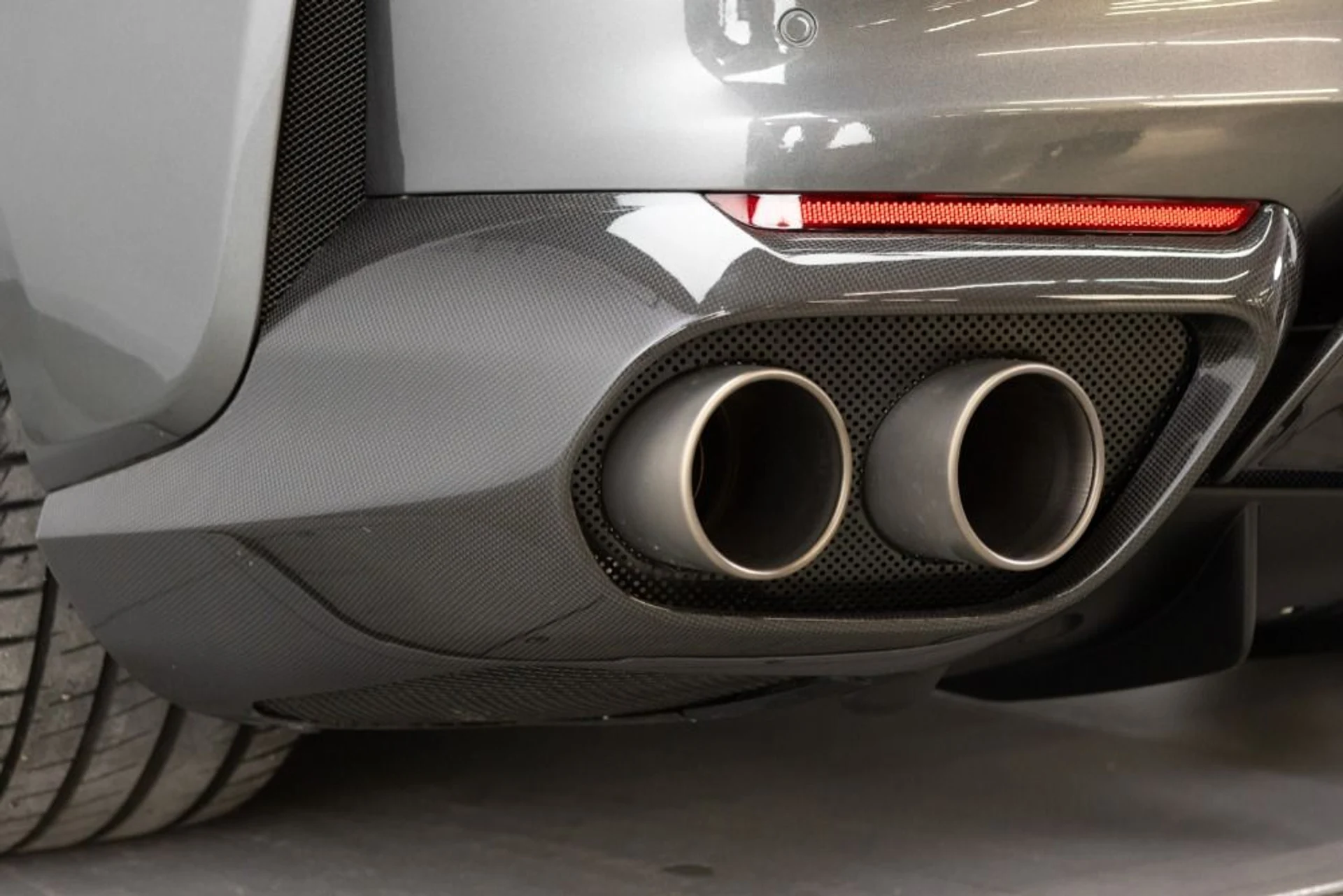 mph044_300603966_Used_2023_Ferrari_812_GTS_e0e5b9a1aa