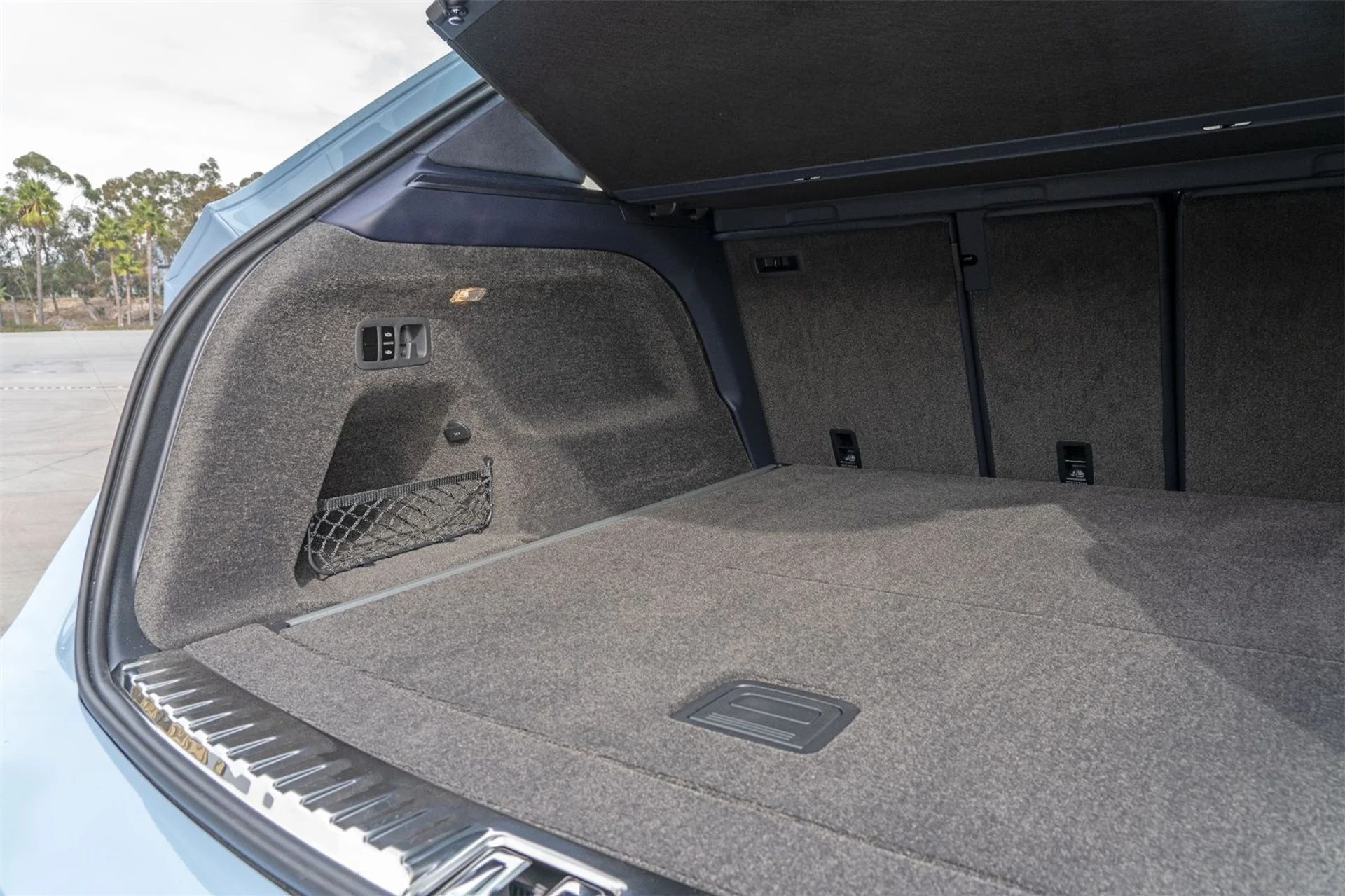 mph044_3007669588_4e190ba5329b48928b8f78a37789b1d3_711544fc81