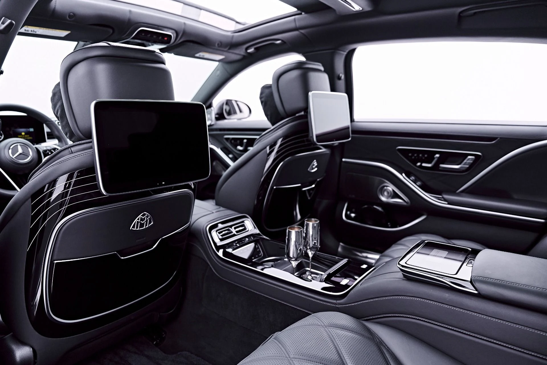 mph044_3008324193_Used_2023_Mercedes_Benz_S_Class_Maybach_S_580_1782762121_008bf41d38