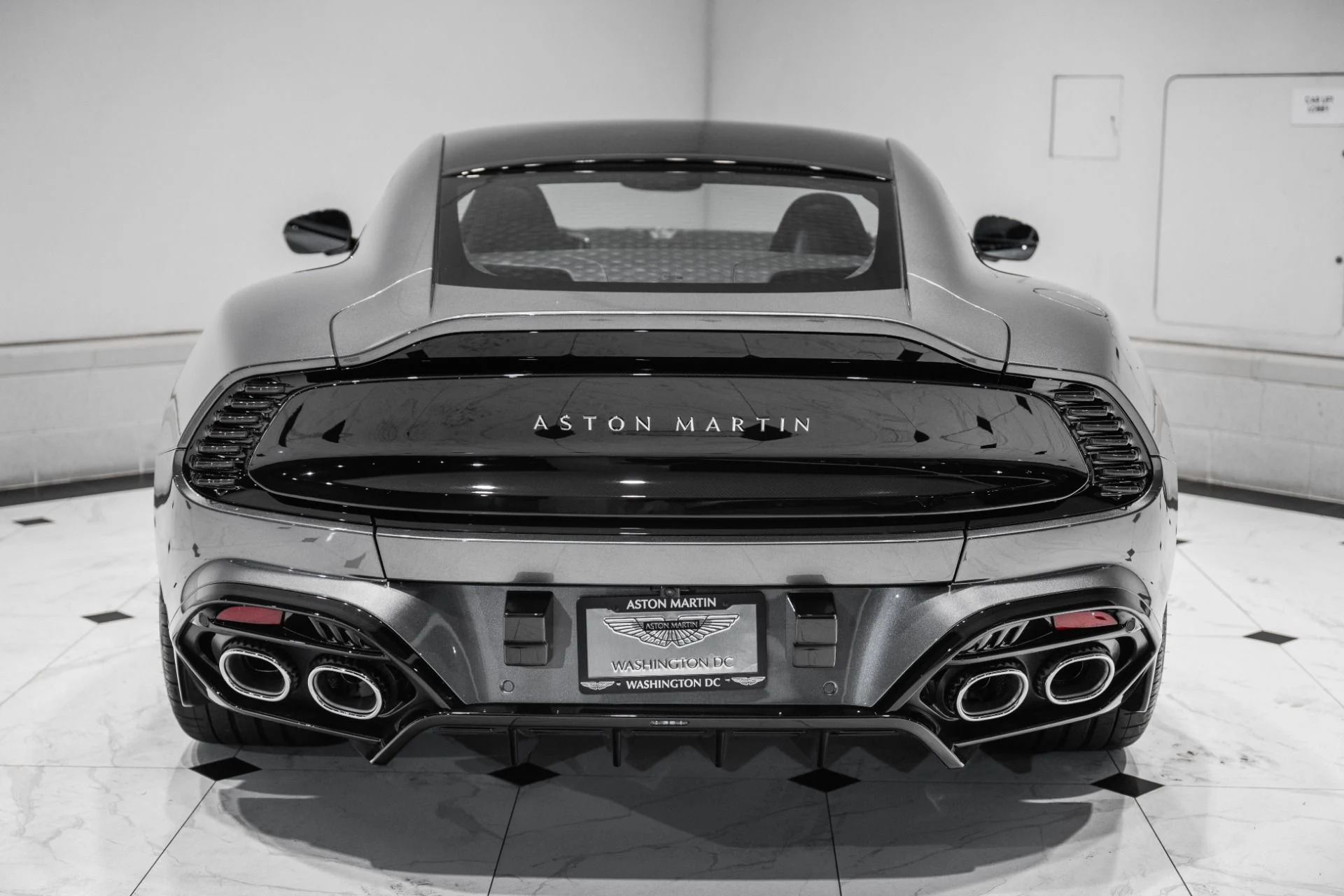 mph044_3009028822_New_2027_ASTON_MARTIN_VANQUISH_1787330062_20322ac5ed