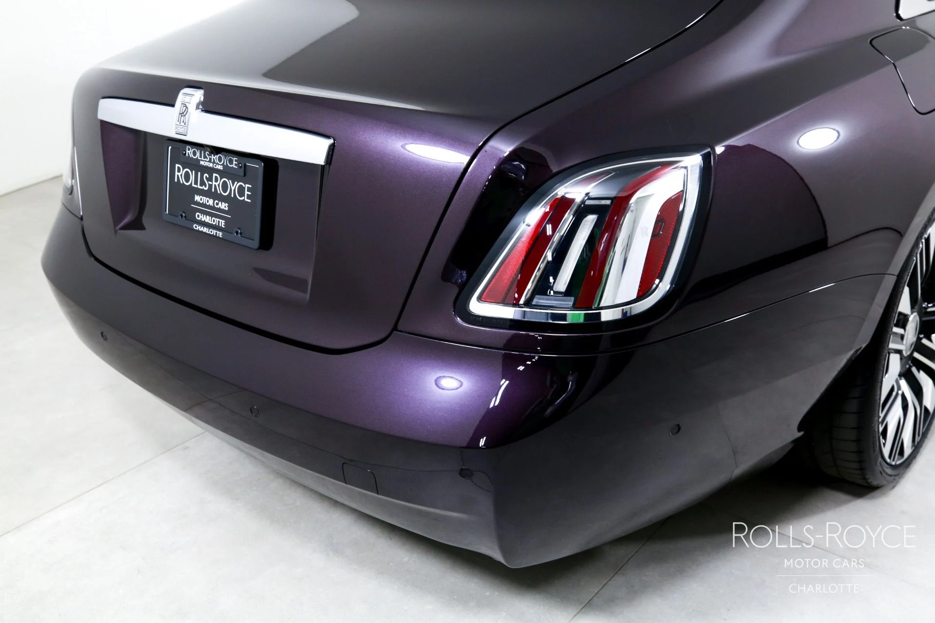 mph044_3015585311_Used_2025_Rolls_Royce_Ghost_1759510199_0ed697d18d