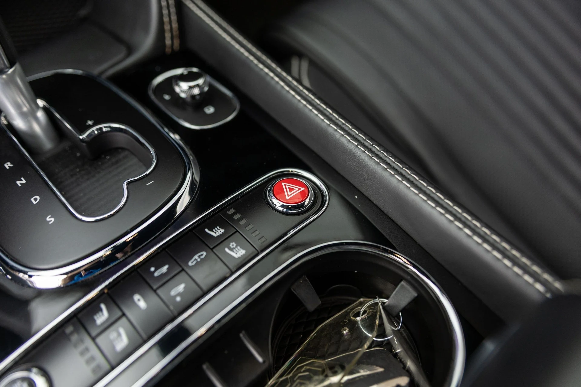 mph044_3018023672_Hi_Tech_Luxury_Imports_LLC_SCBFH_7_ZA_5_GC_055059_image_44_e66d132304