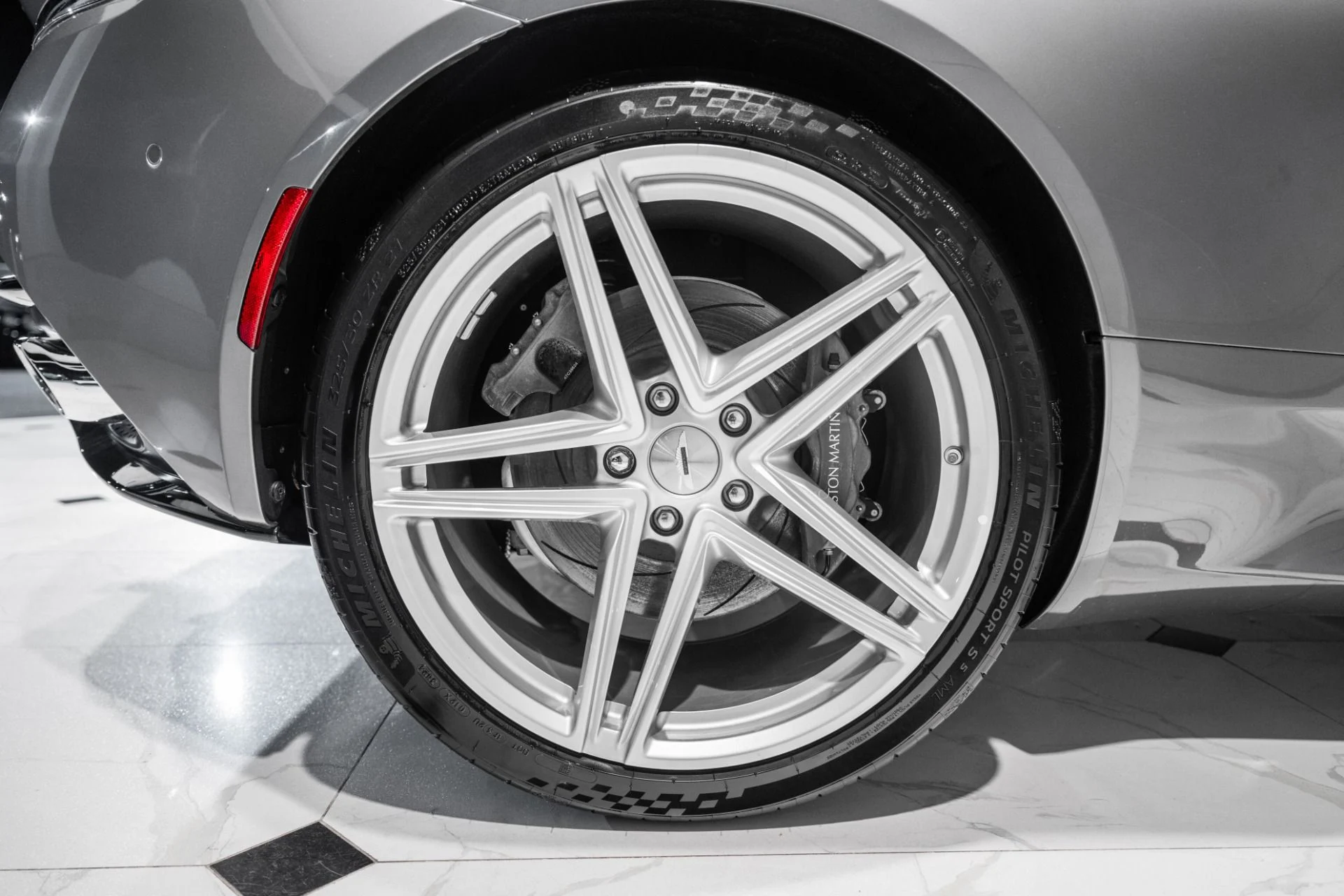 mph044_3022710173_Used_2025_Aston_Martin_DB_12_V8_1762356826_b775daf4fa