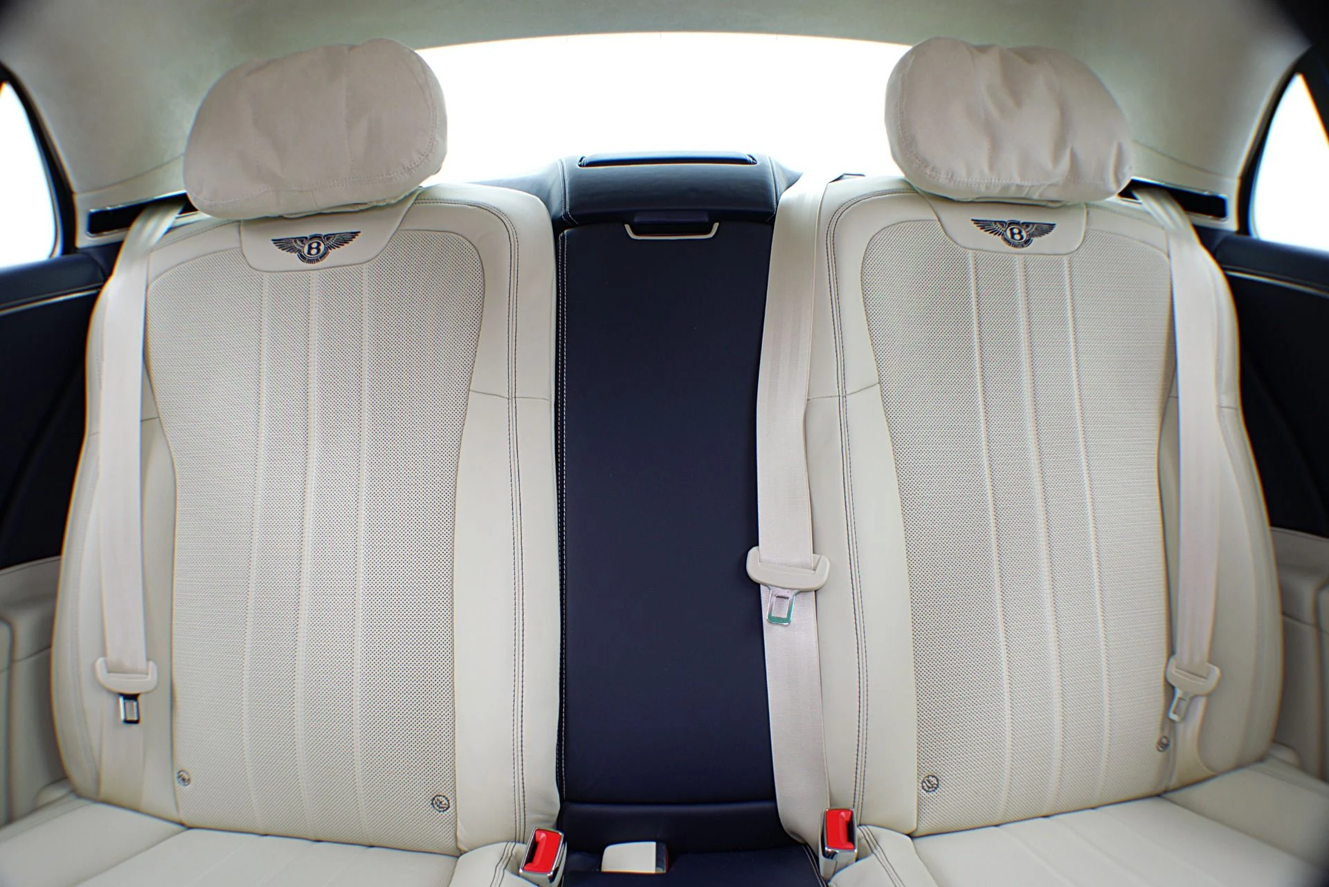 mph044_302543018_Used_2022_Bentley_Flying_Spur_Hybrid_74fd312011