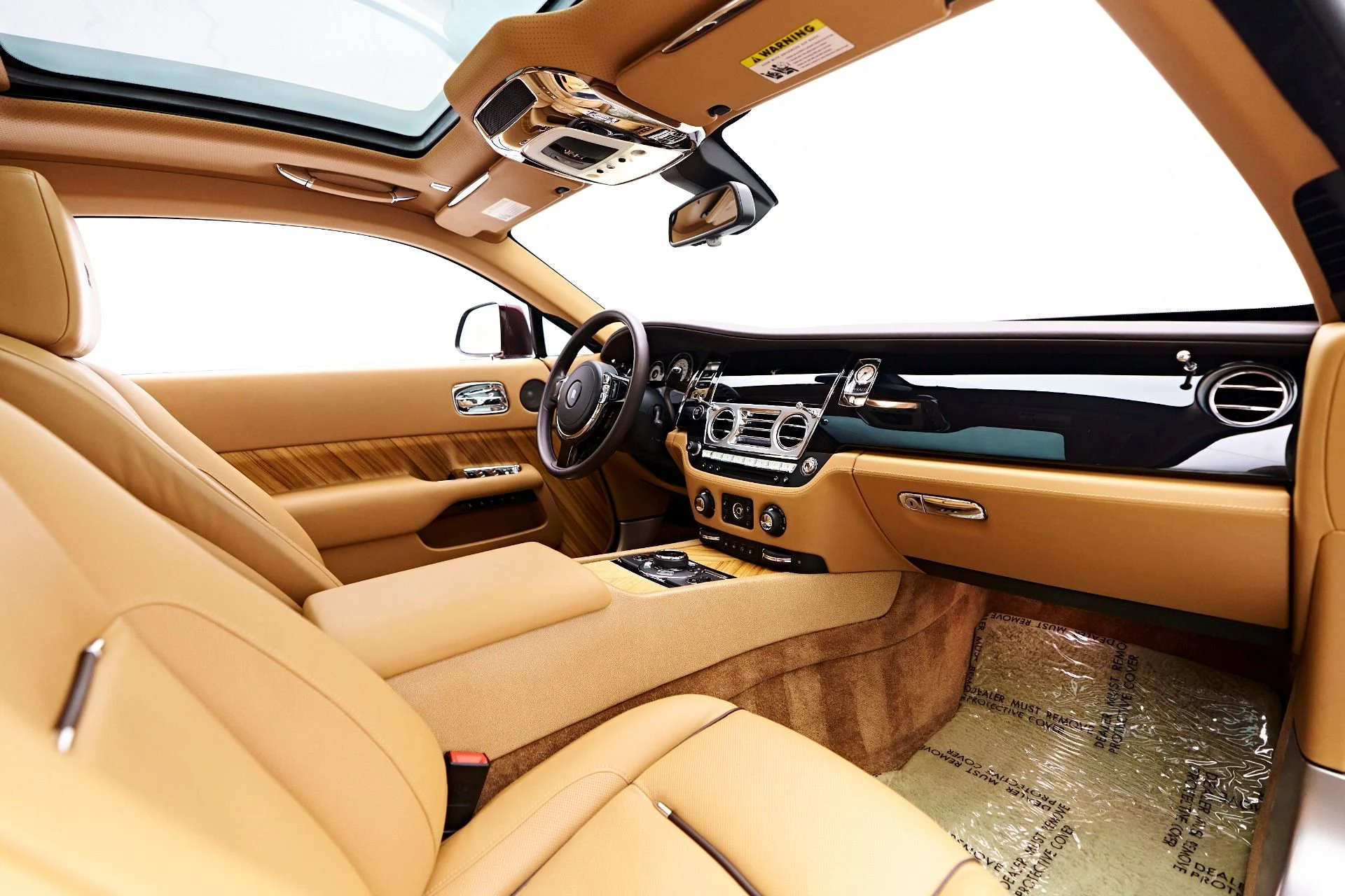 mph044_3028201719_Used_2015_Rolls_Royce_Wraith_Base_1757113616_88f2674b50