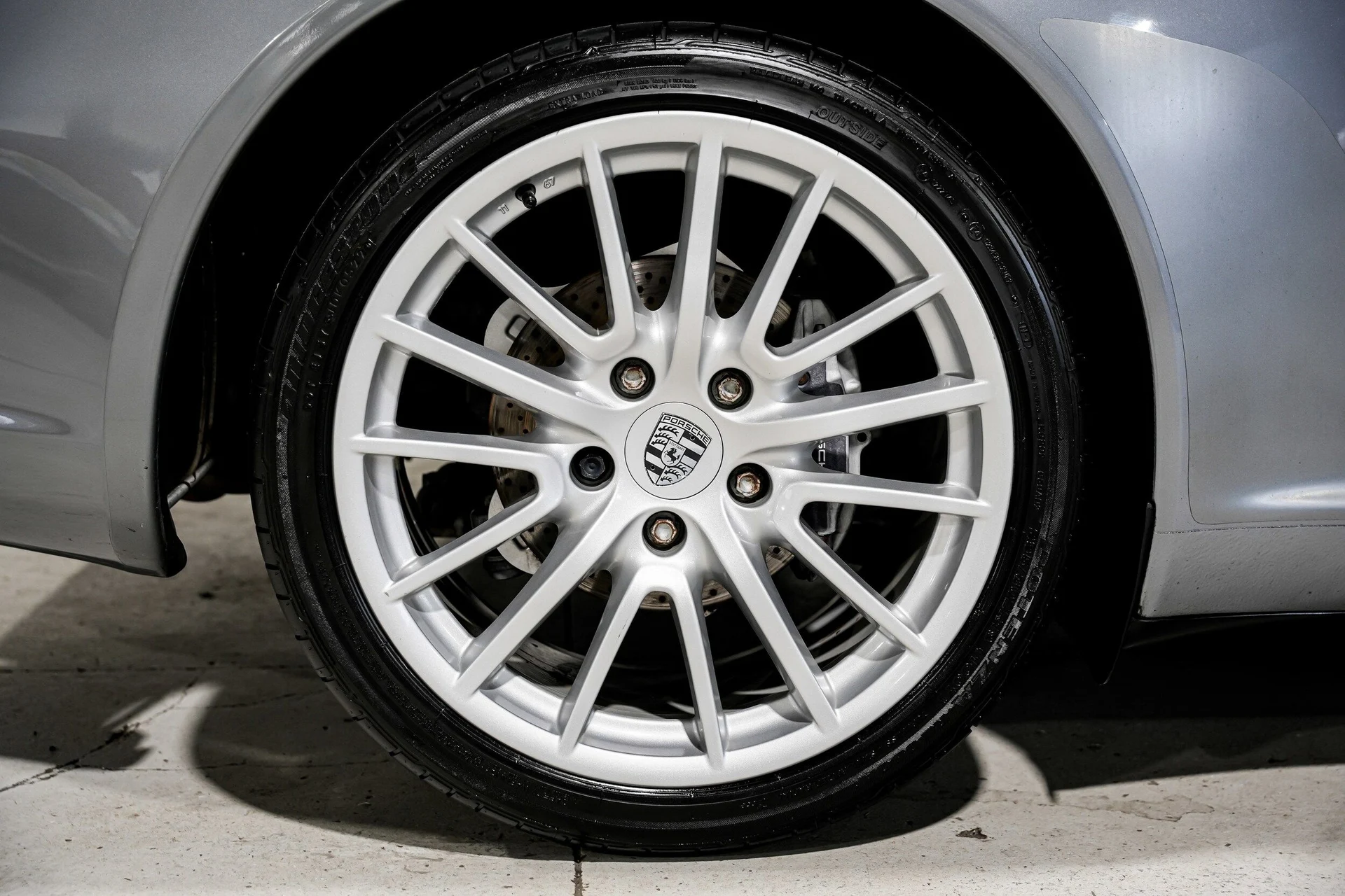 mph044_3044376124_ba11159269f72c7bb4275a626ab849d1x_2db739ff0f