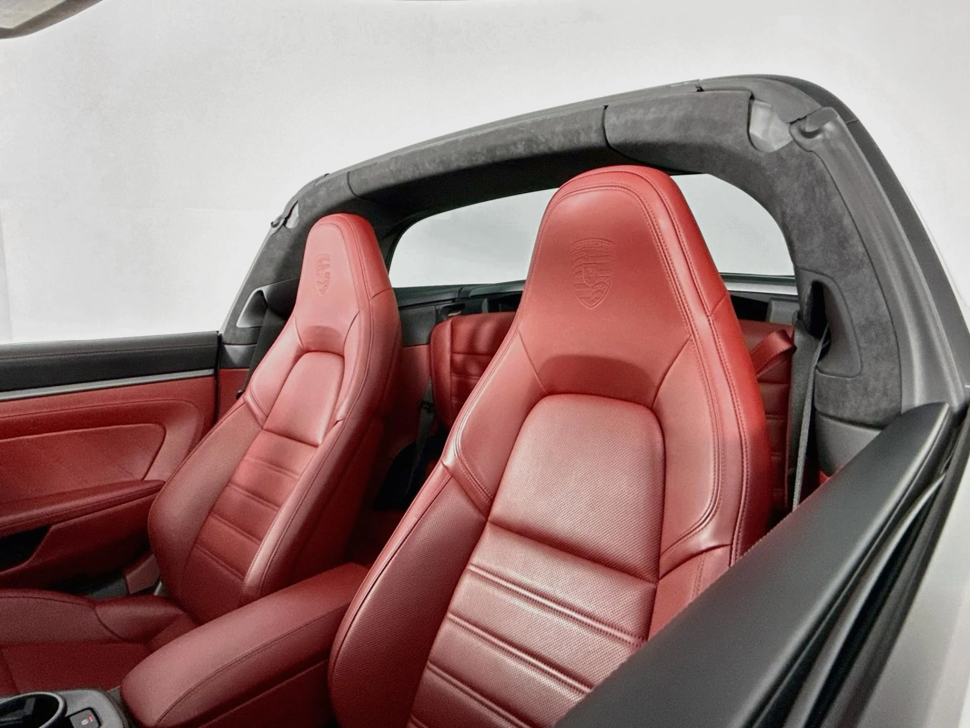mph044_3050724252_Used_2021_Porsche_911_Targa_4_S_1789669370_f4468660ed