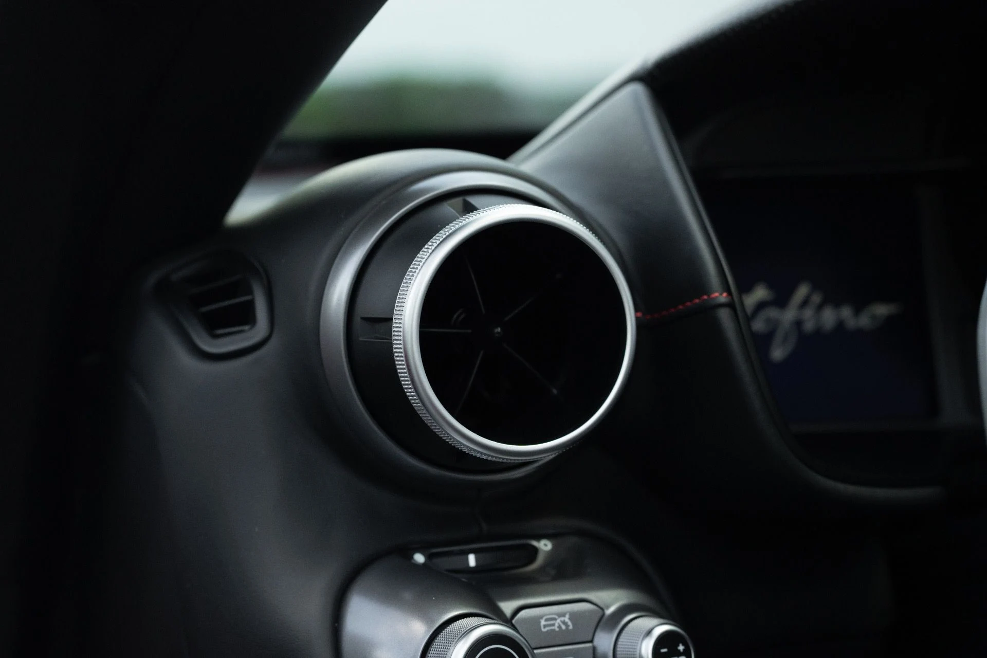mph044_3055060813_Used_2020_Ferrari_Portofino_1760457229_81eb36c5d1