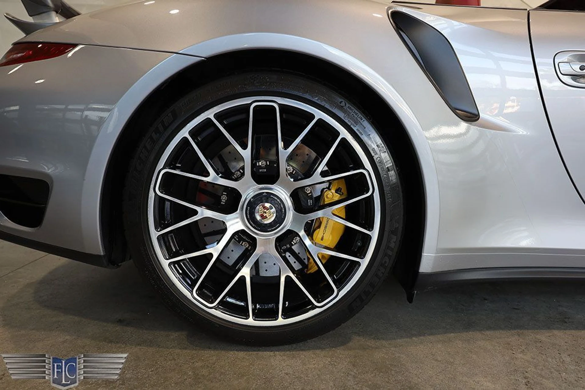 mph044_3055666879_used_2014_porsche_911_turbocabriolet_9689_22886118_45_1024_5624035c6c